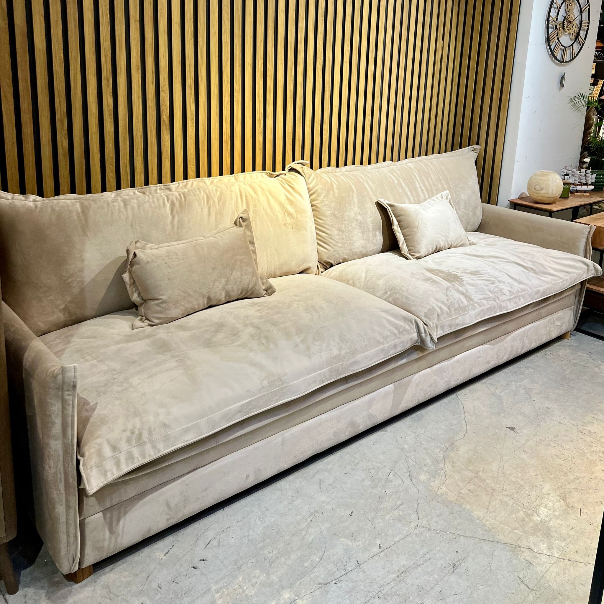 ספת רביצה מודרנית עם כריות מושב כפולות דגם הוואי