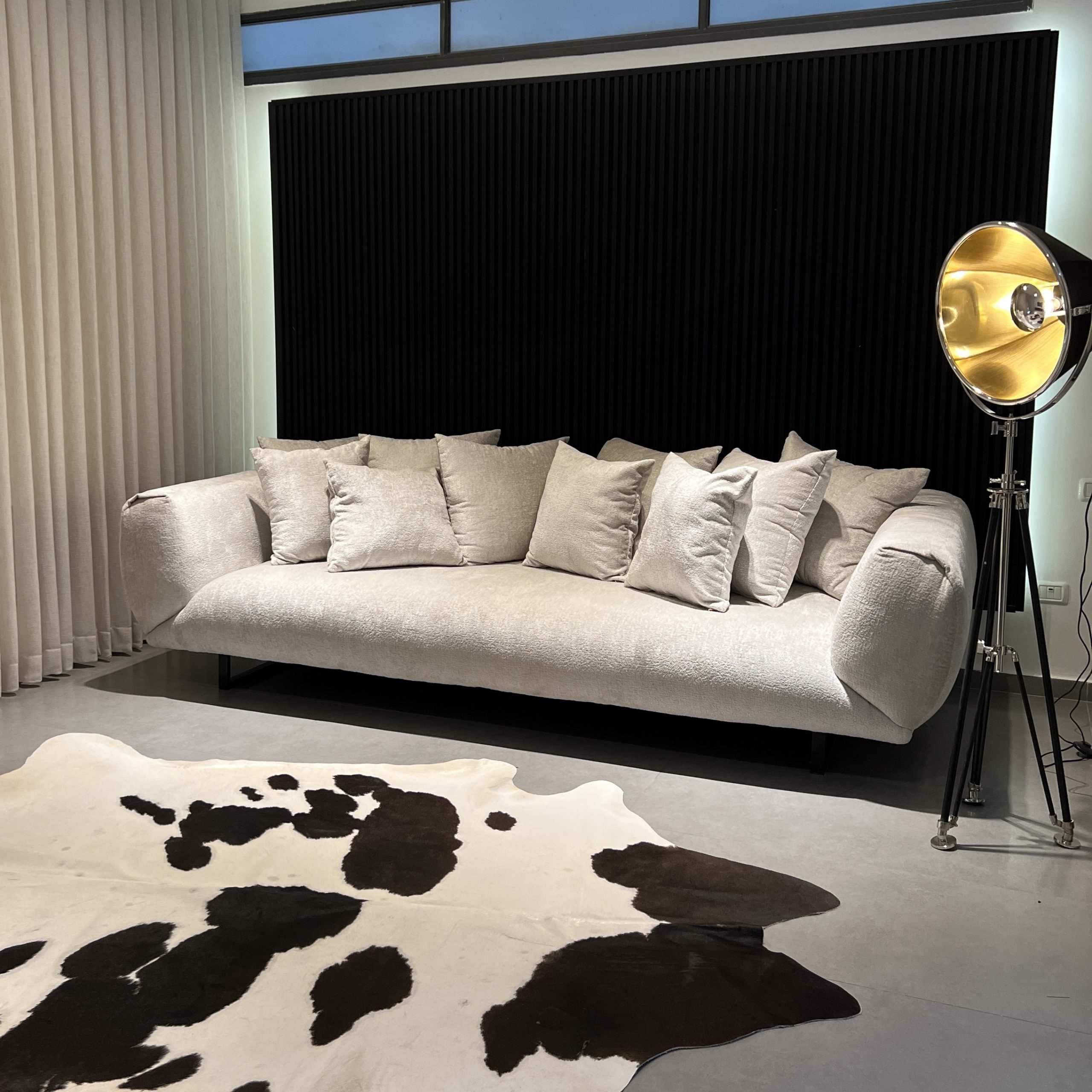 ספה דגם פאלקון ספה דגם פאלקון