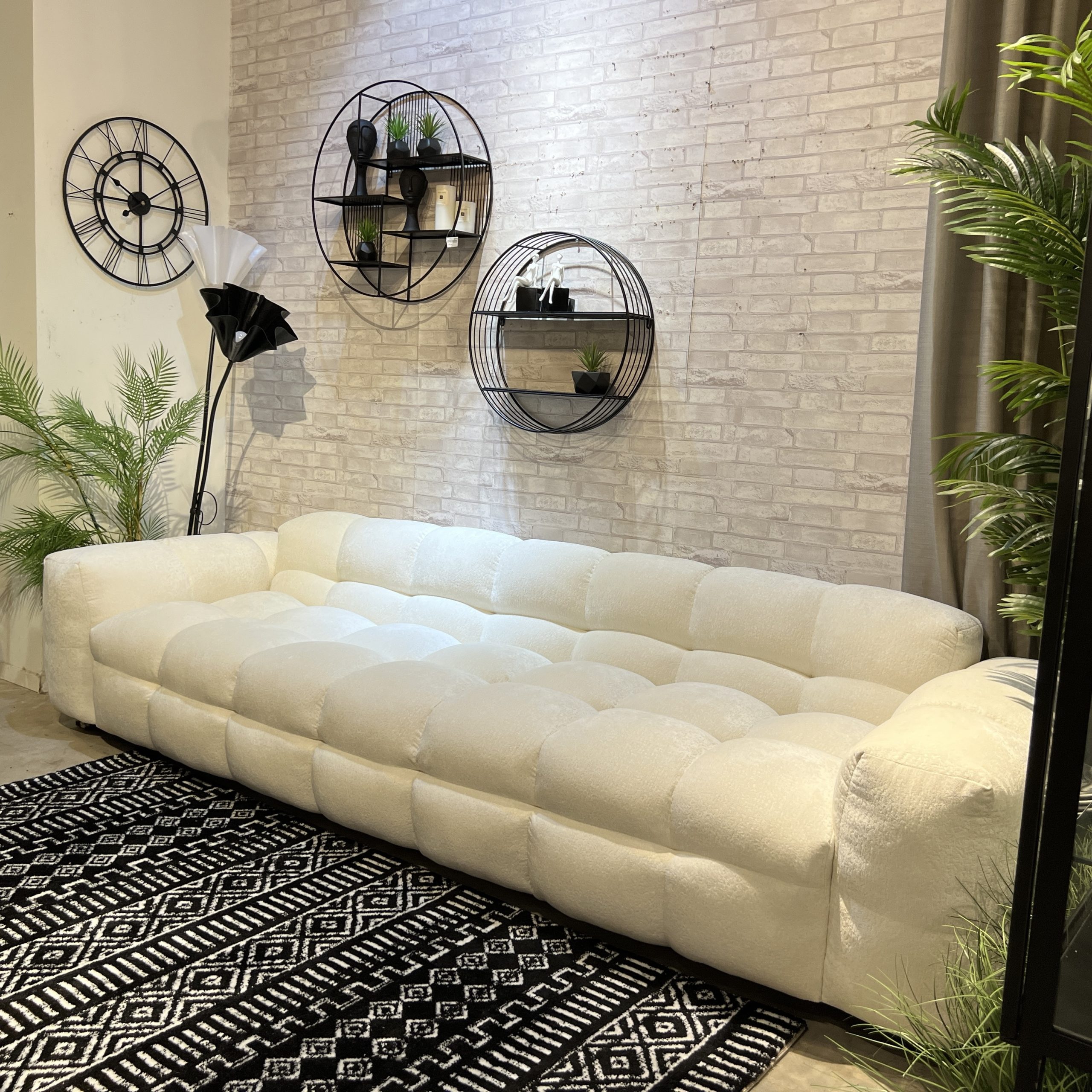 ספה מעוצבת יוקרתית תיפורי ריבועים דגם אורטל ניו ספה מעוצבת יוקרתית תיפורי ריבועים דגם אורטל ניו