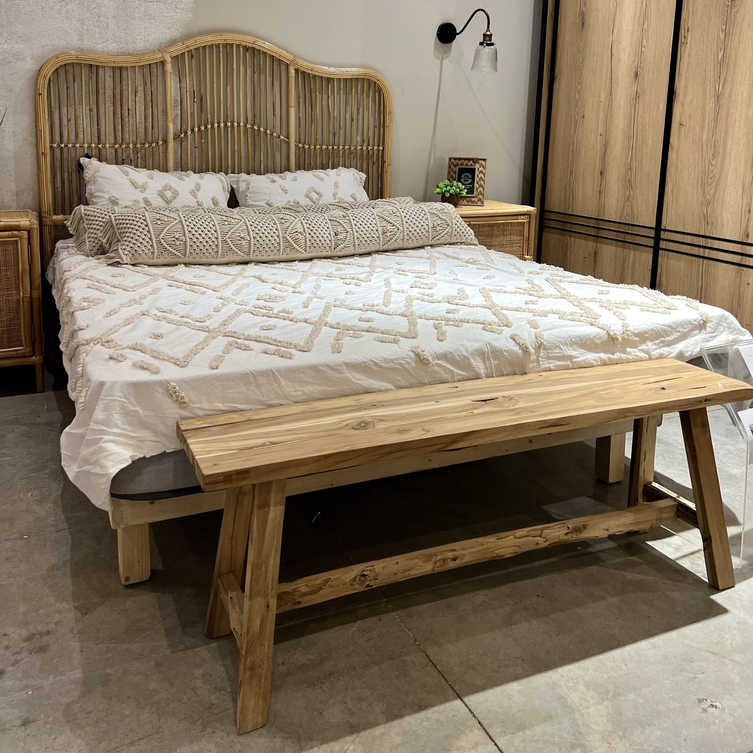 ראש מיטה עם בסיס דגם קריביים ראש מיטה עם בסיס דגם קריביים