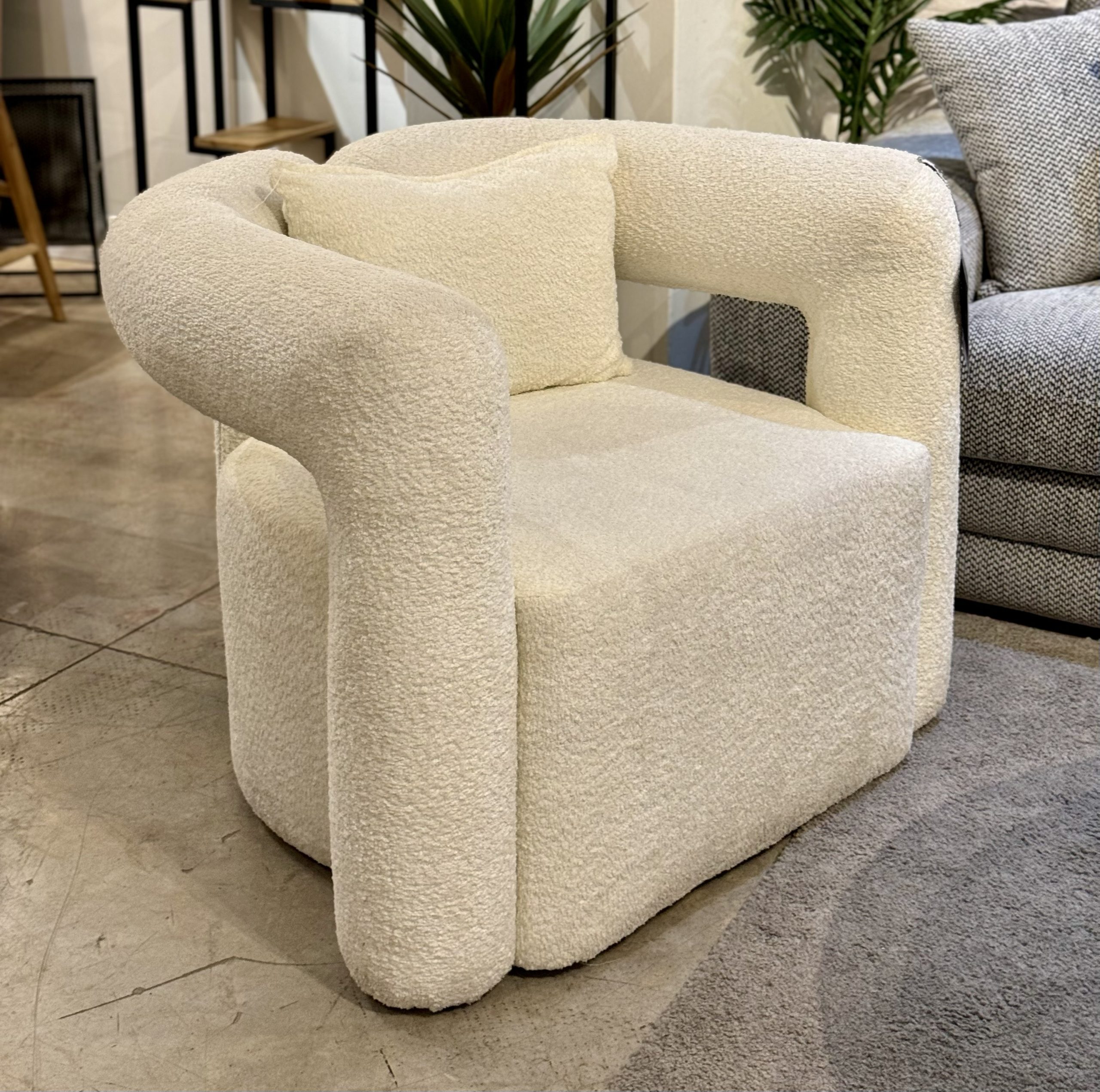 כורסא מודרנית דגם יערה