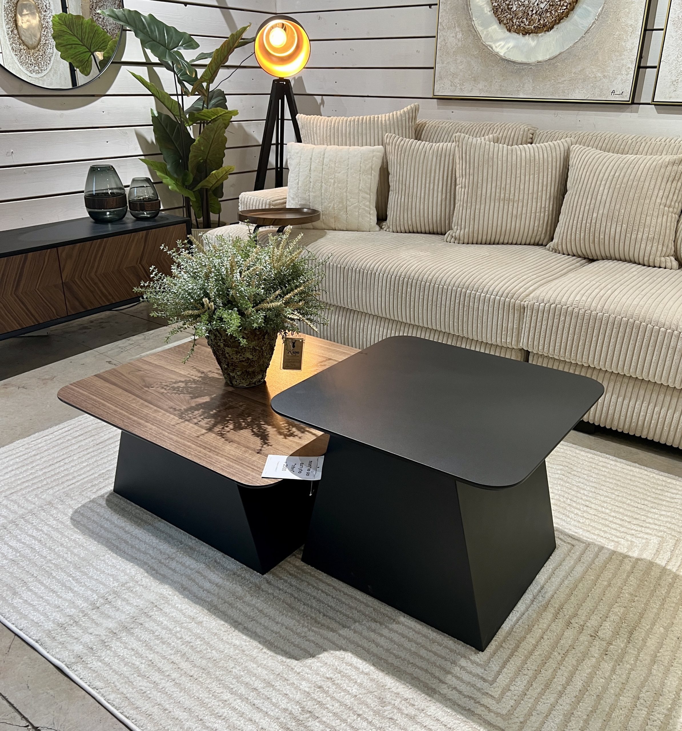 סט שולחנות סלון דגם "ויולה" סט שולחנות סלון דגם "ויולה"