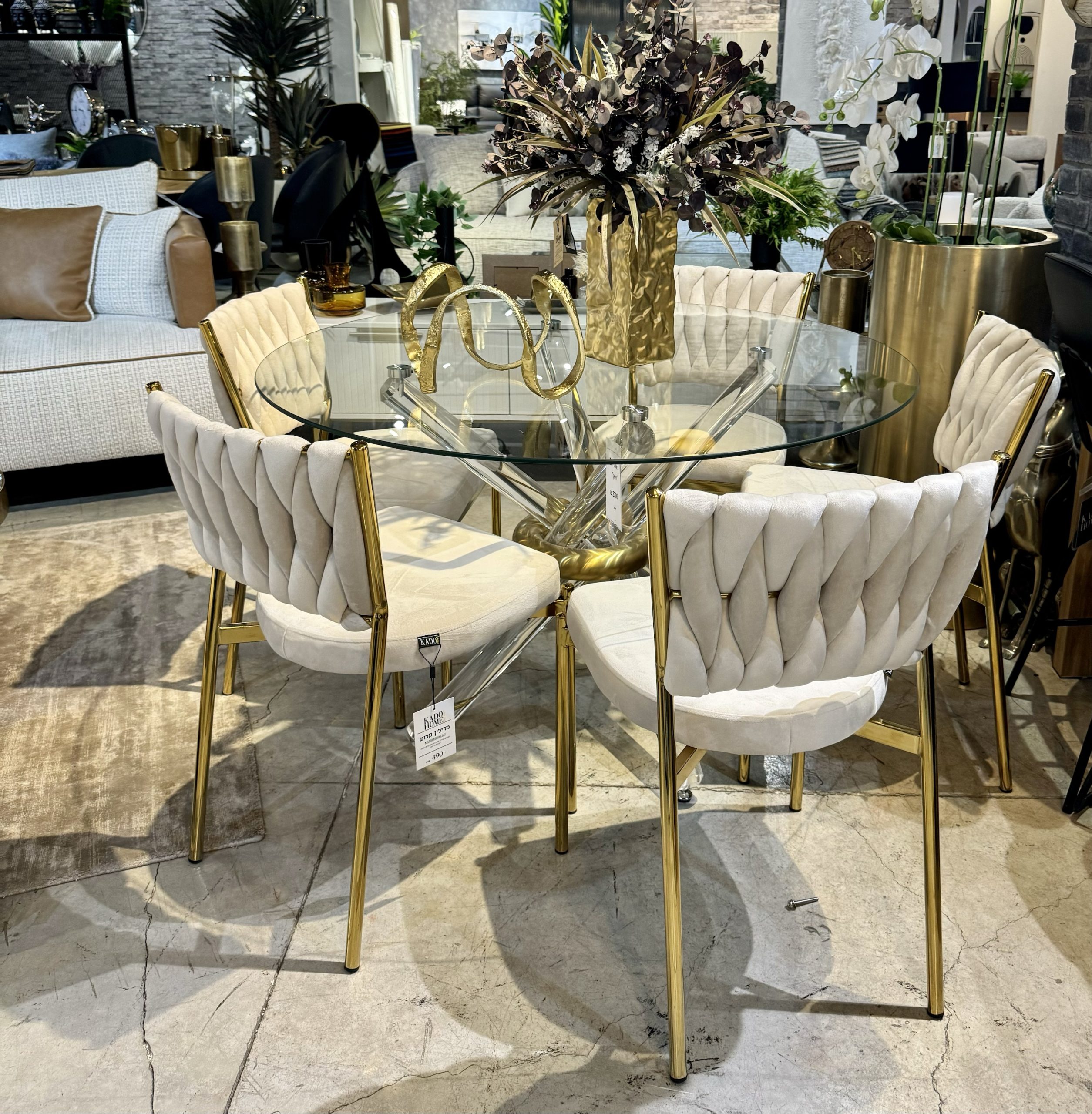 כסא פינת אוכל קלוע רגל זהב קטיפה שמנת דגם מרילין כסא פינת אוכל קלוע רגל זהב קטיפה שמנת דגם מרילין
