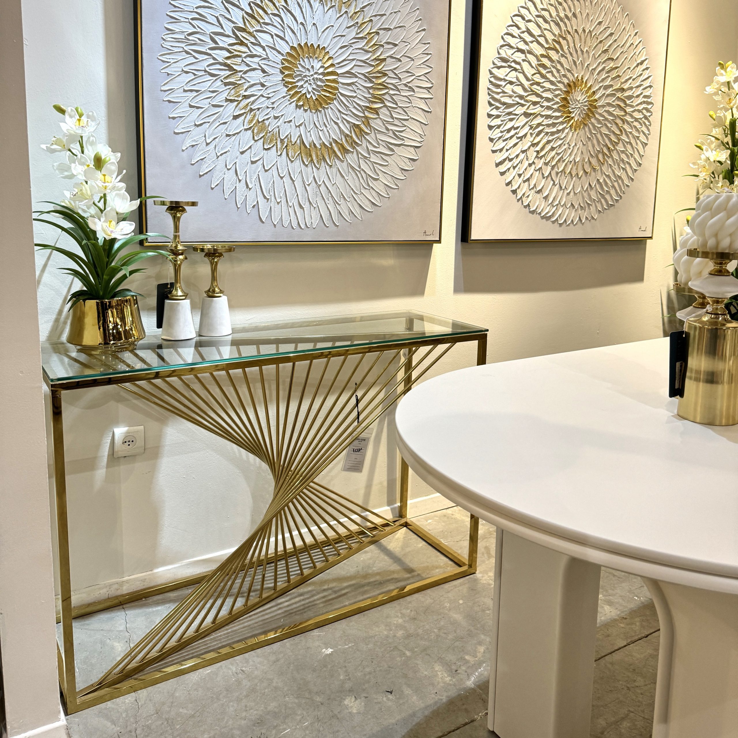 קונסולה מניפה זהב ויויאן קונסולה מניפה זהב ויויאן