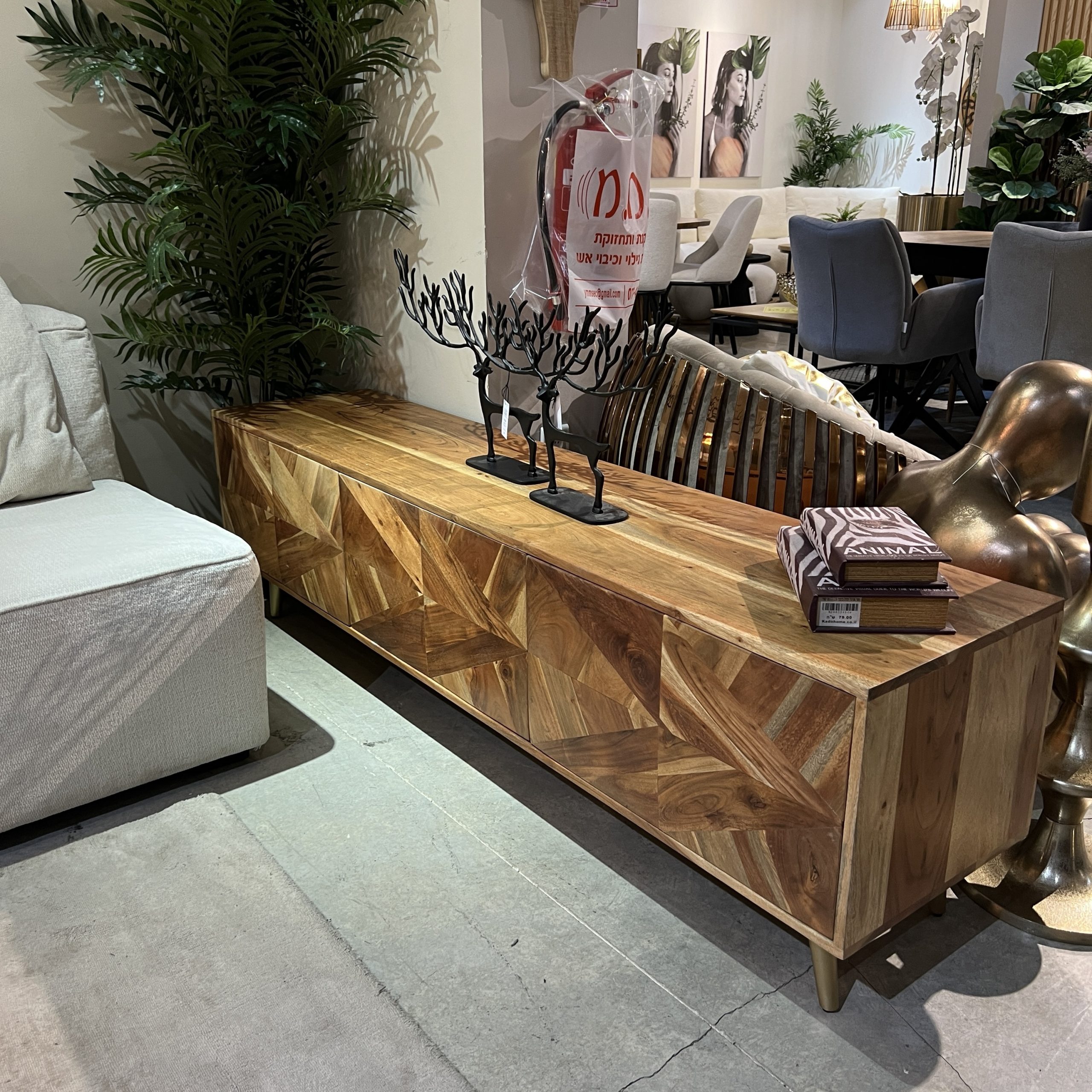 מזנון עץ שיטה דגם גידי מזנון עץ שיטה דגם גידי