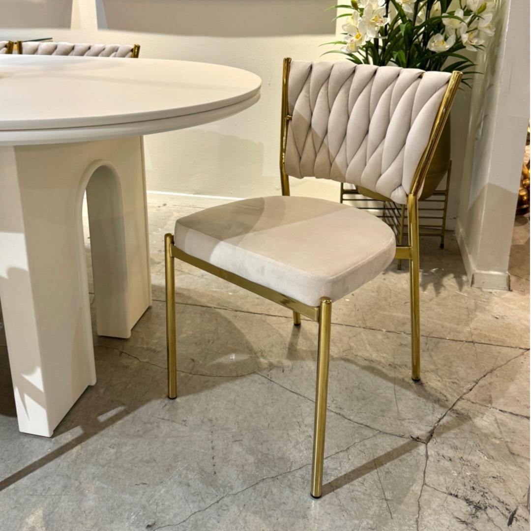 כסא פינת אוכל קלוע רגל זהב קטיפה שמנת דגם מרילין כסא פינת אוכל קלוע רגל זהב קטיפה שמנת דגם מרילין