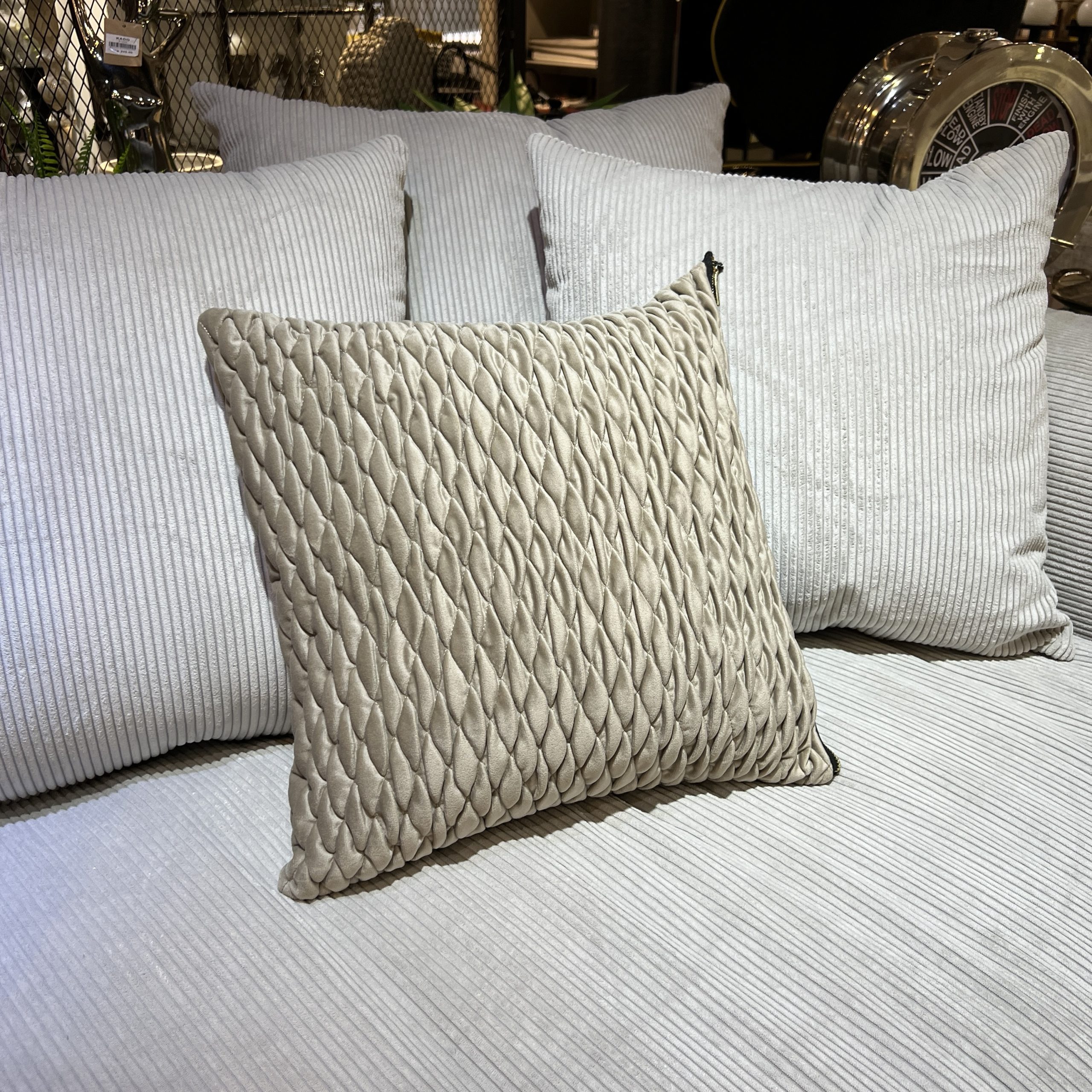 כרית נוי לקסורי אבן