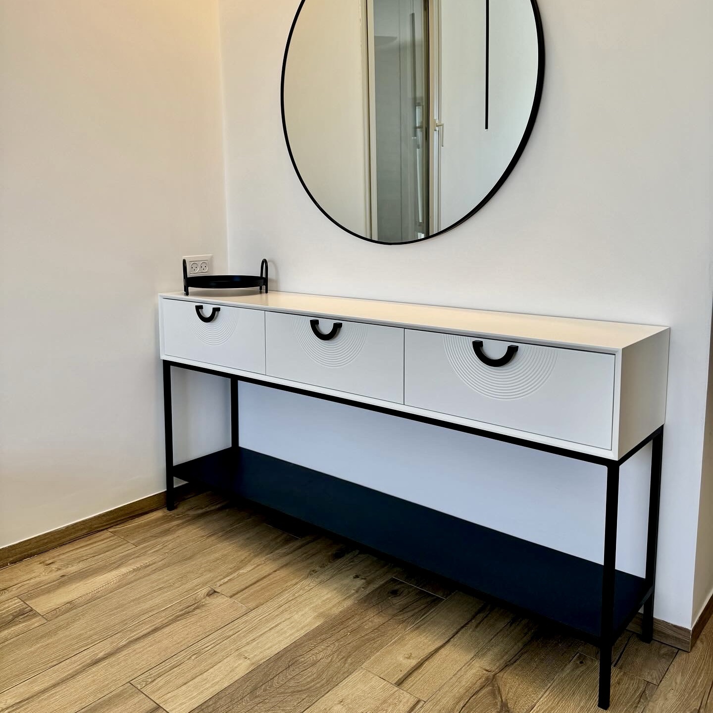 קונסולה דגם קאי קונסולה דגם קאי