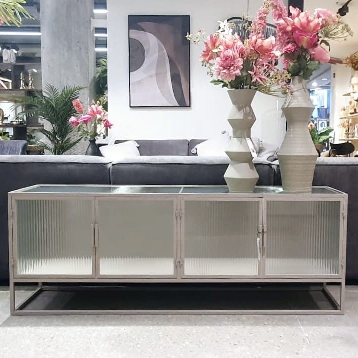 מזנון טיימלס מטאל מדיה קאשמיר מזנון טיימלס מטאל מדיה קאשמיר