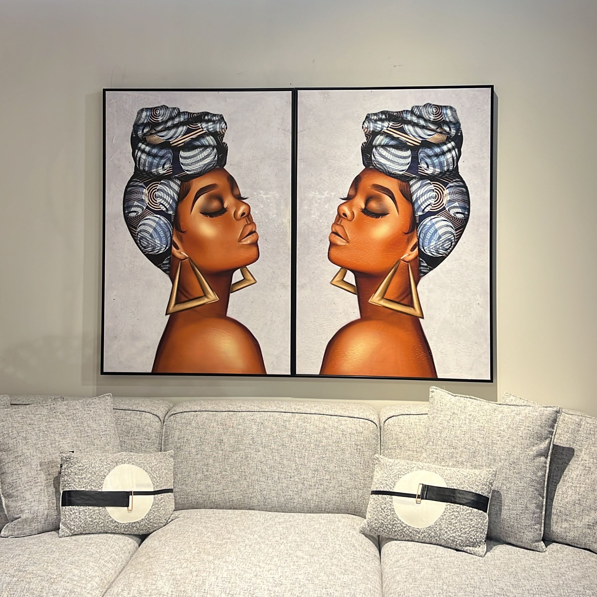 תמונה עבודת יד אישה צבעונית בשילוב מסגרת שחורה תמונה עבודת יד אישה צבעונית בשילוב מסגרת שחורה