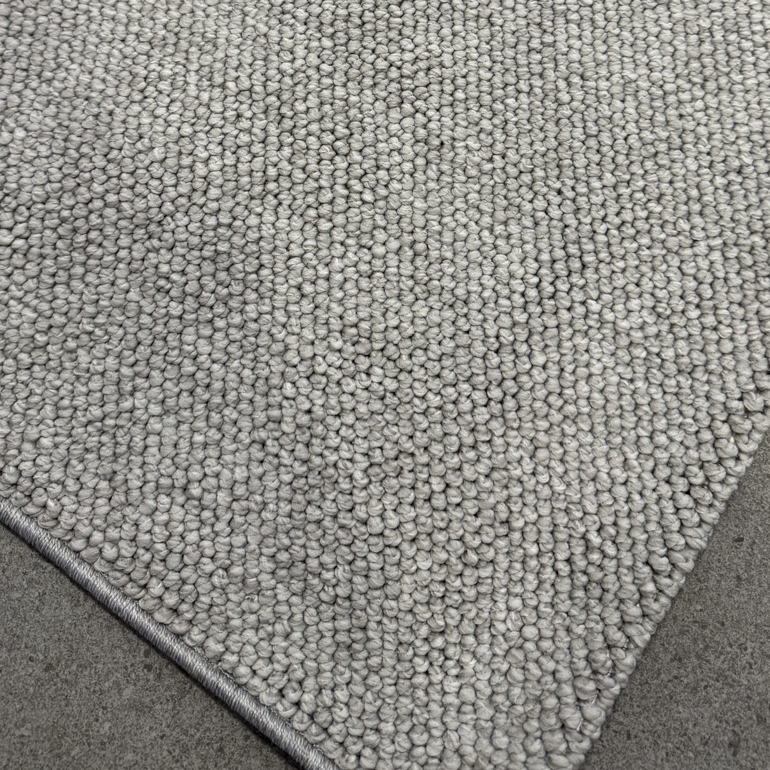 שטיח אפור בהיר דגם קאי שטיח אפור בהיר דגם קאי