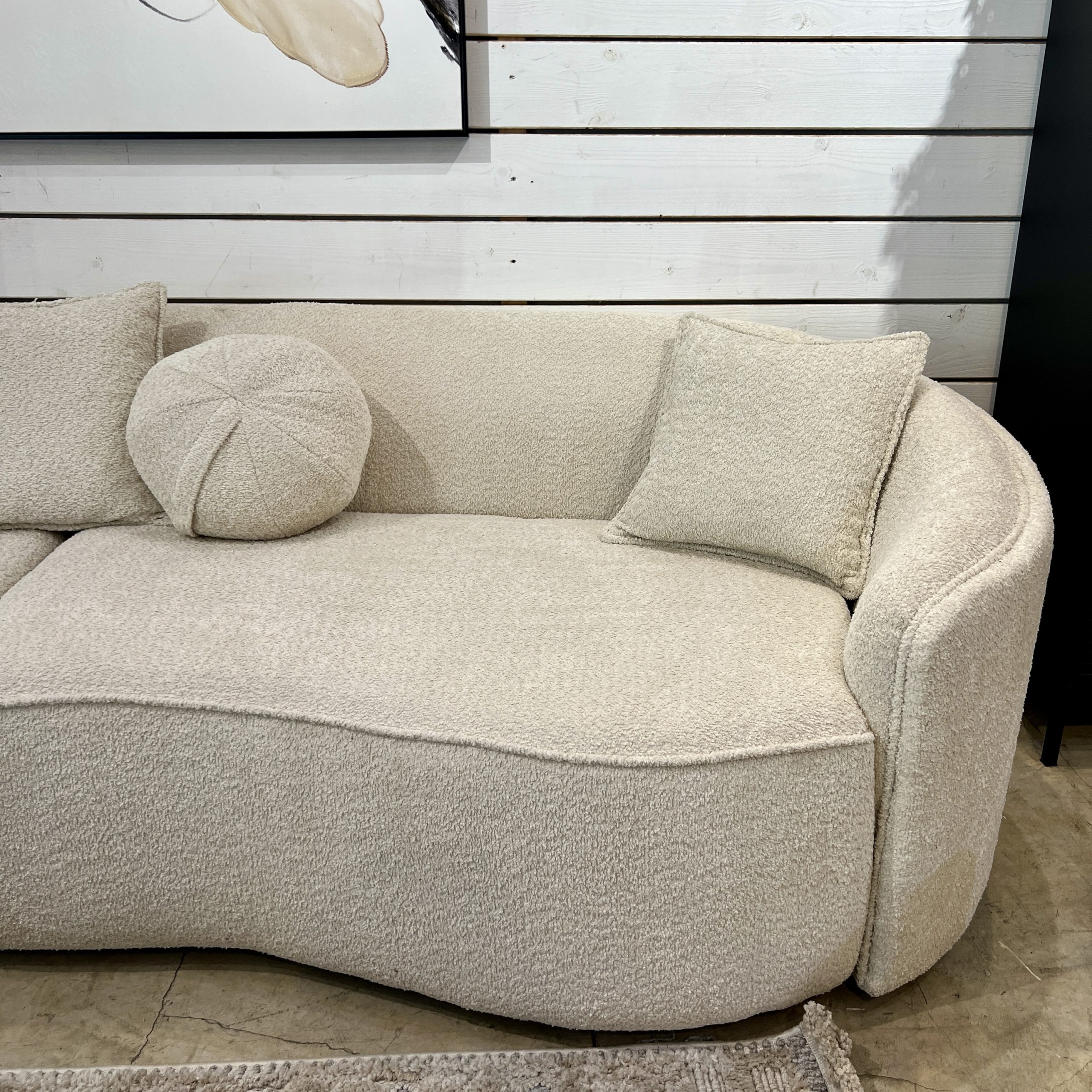 ספה מודרנית מעוגלת דגם דפנה ספה מודרנית מעוגלת דגם דפנה