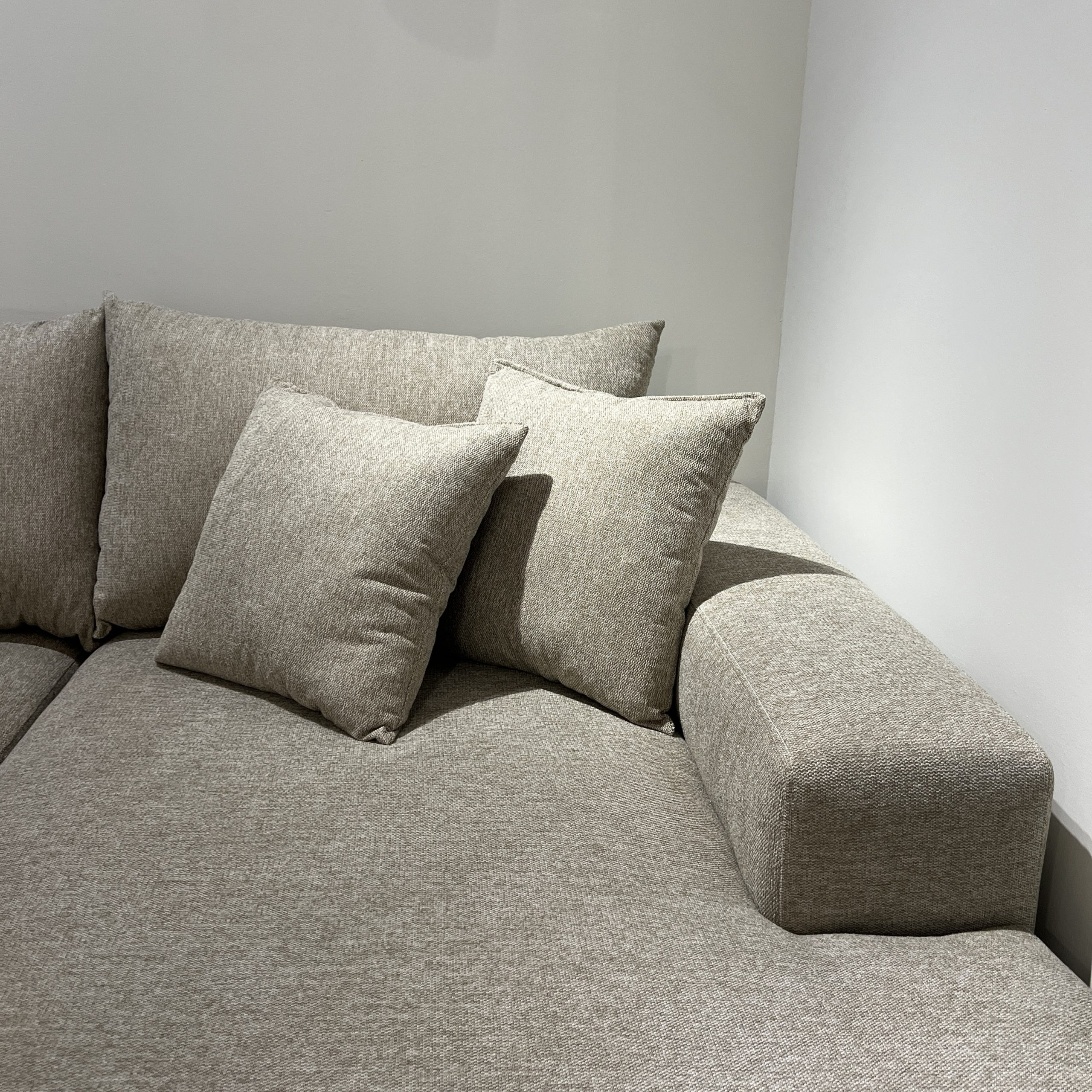 ספה פינתית מפנקת דגם נאיה ספה פינתית מפנקת דגם נאיה