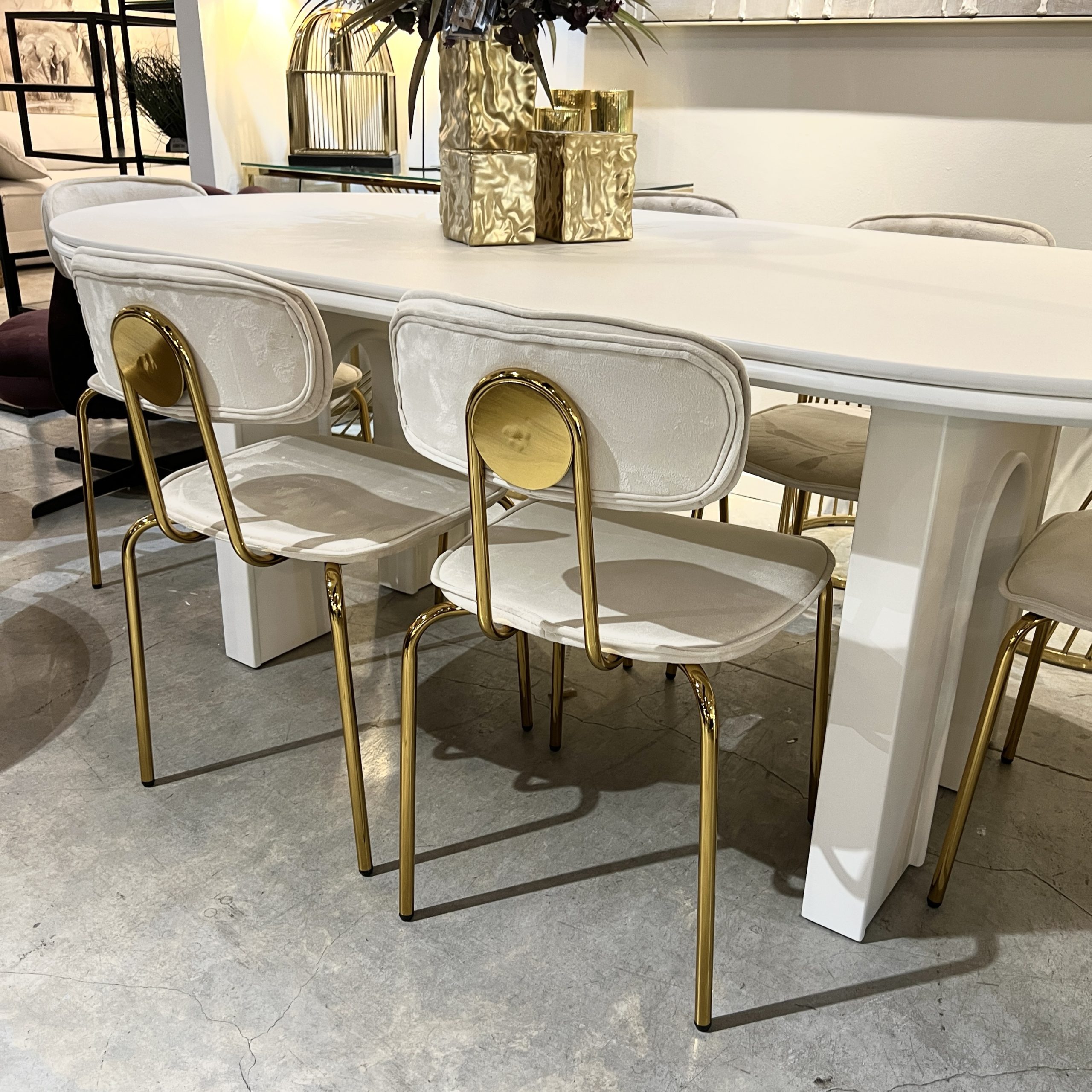 כיסא מעוצב יוקרתי בז דגם סטפני