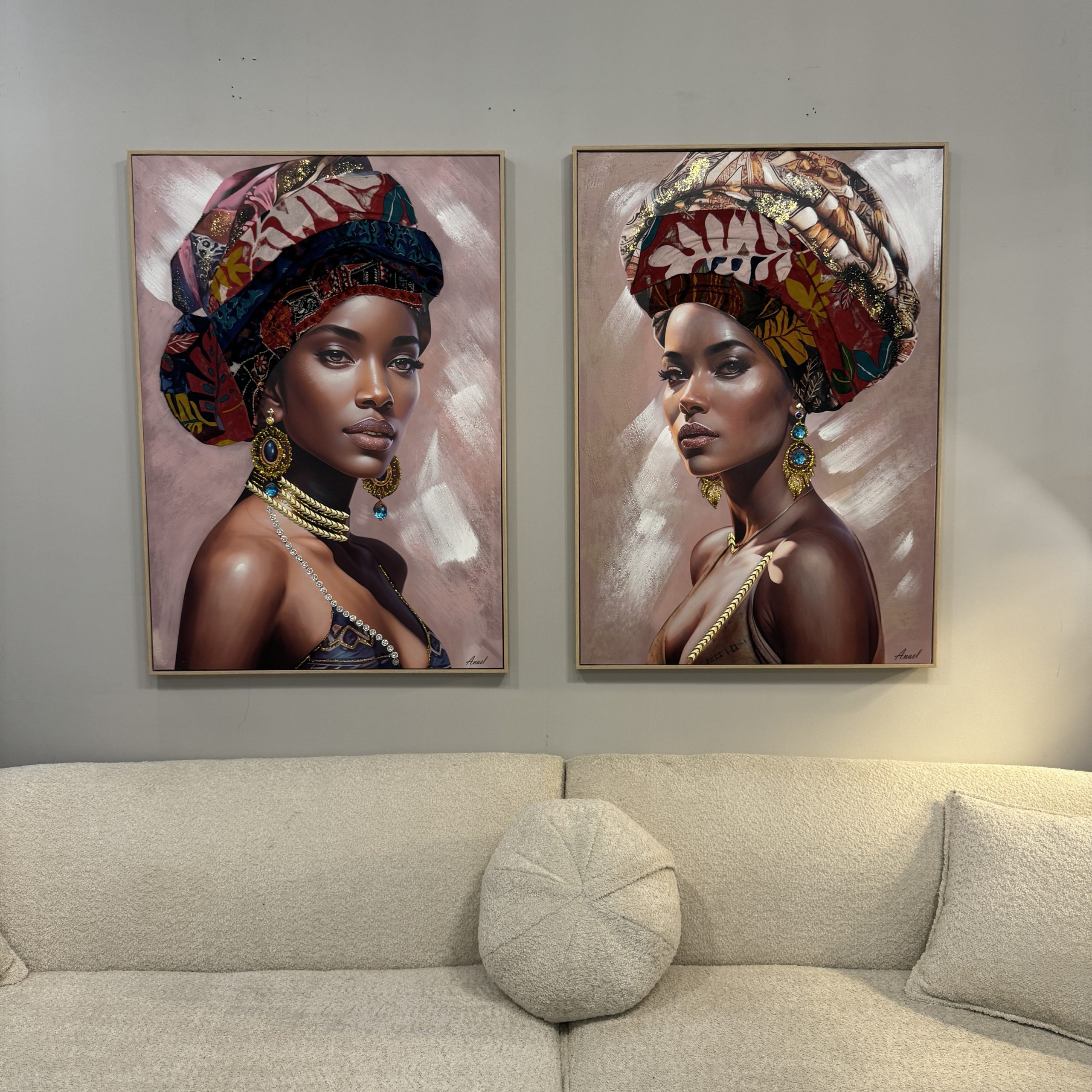 תמונת שמן אישה כהה בשילוב מסגרת זהב תמונת שמן אישה כהה בשילוב מסגרת זהב