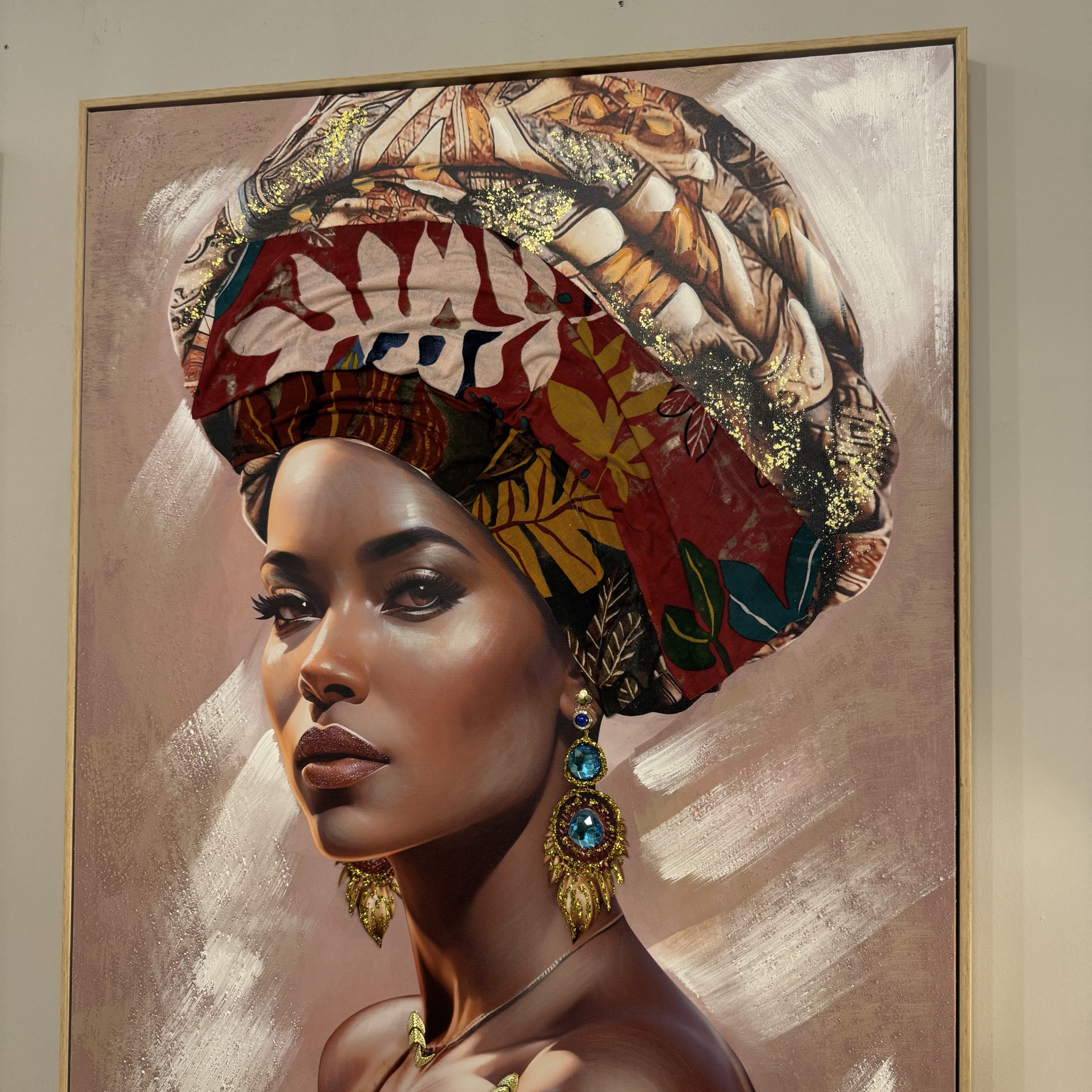 תמונת שמן אישה כהה בשילוב מסגרת זהב תמונת שמן אישה כהה בשילוב מסגרת זהב