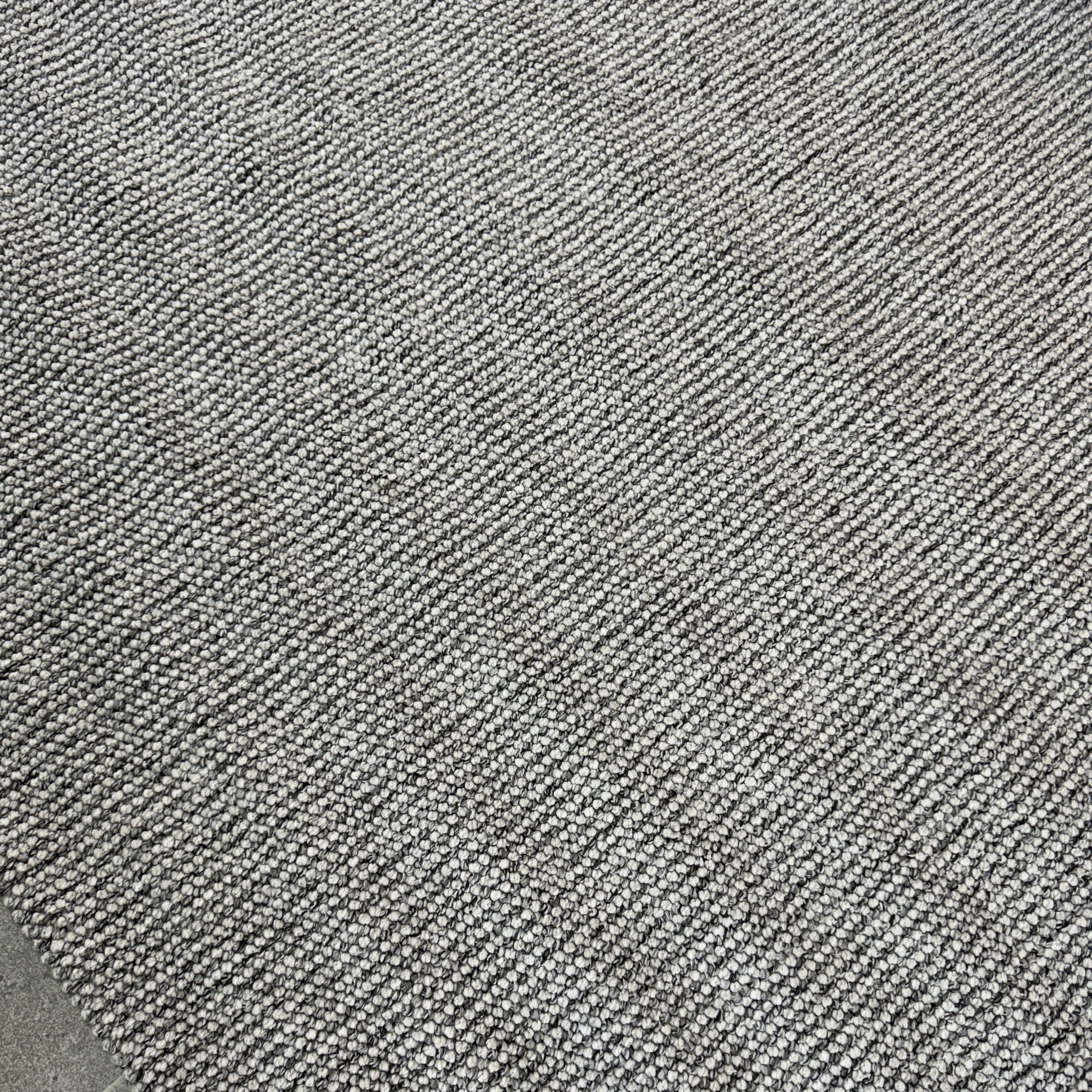 שטיח אפור שחור דגם קאי שטיח אפור שחור דגם קאי