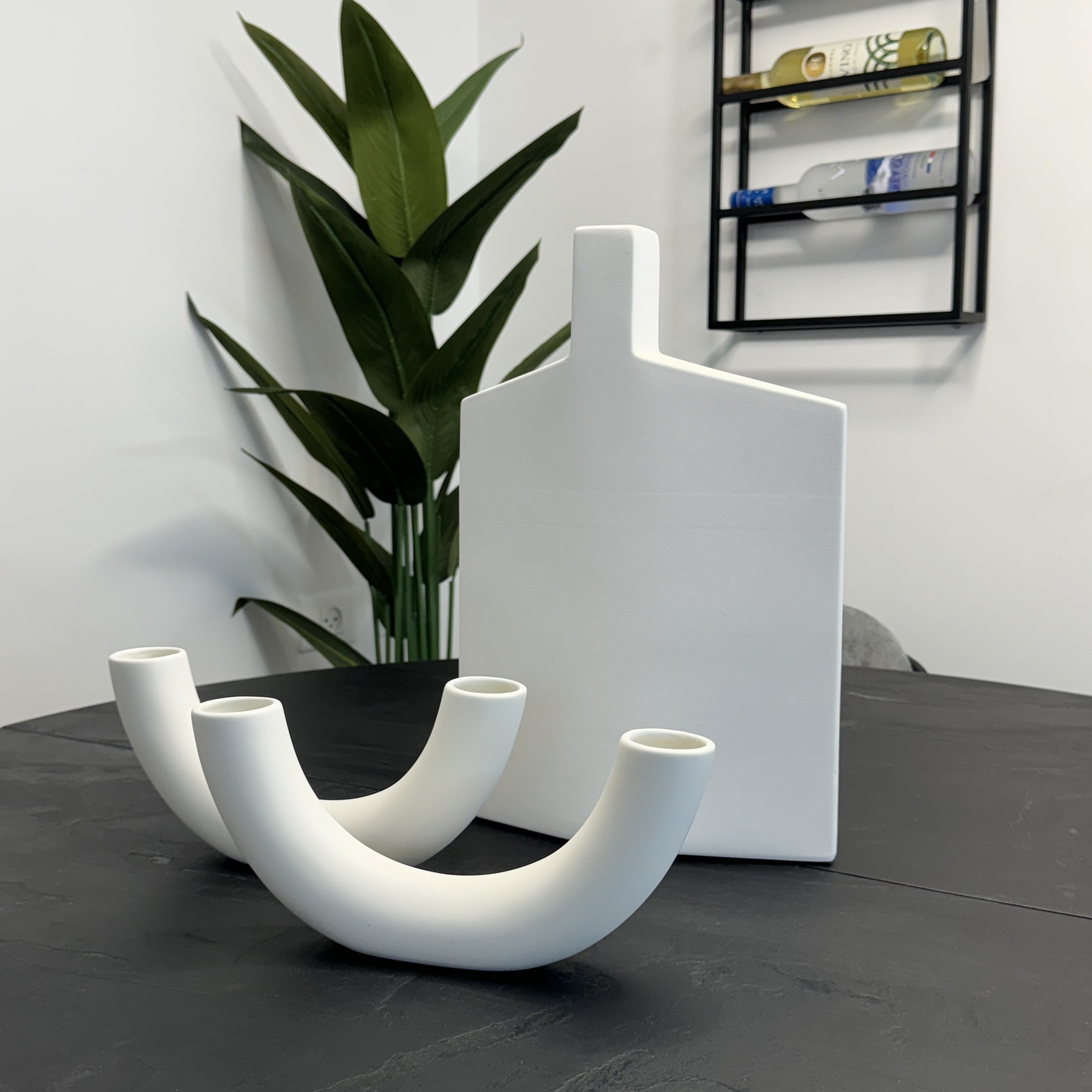 כד צינור 2 פיות מעוצב לבן דגם אליס כד צינור 2 פיות מעוצב לבן דגם אליס