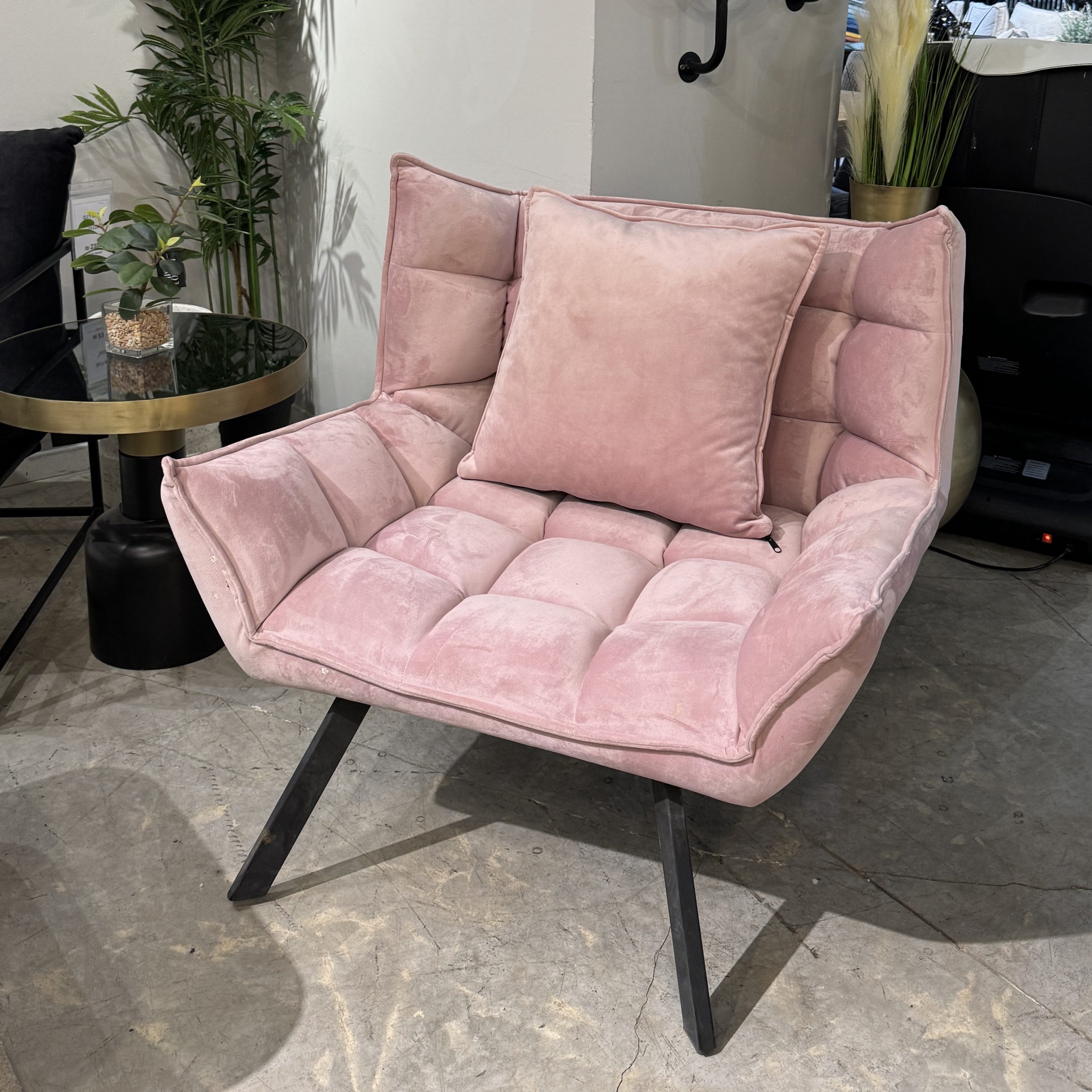 כורסא מעוצבת דגם מדלן כורסא מעוצבת דגם מדלן