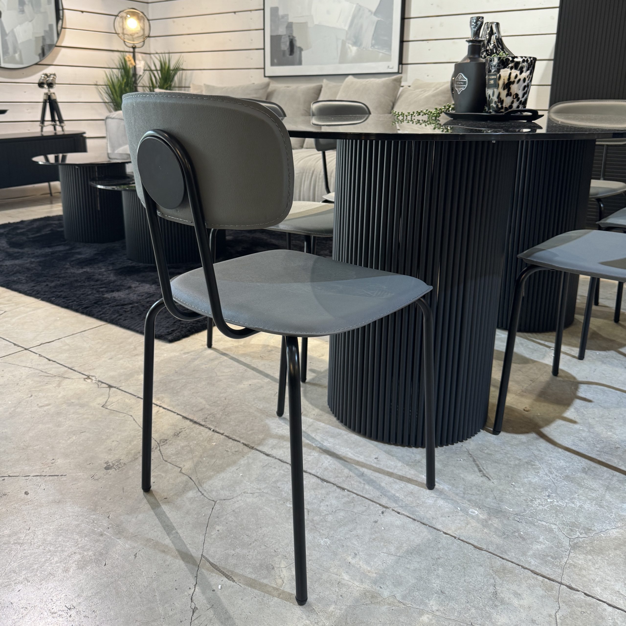 כיסא פינת אוכל מעוצב דמוי עור אפור דגם סטפני- sale כיסא פינת אוכל מעוצב דמוי עור אפור דגם סטפני- sale