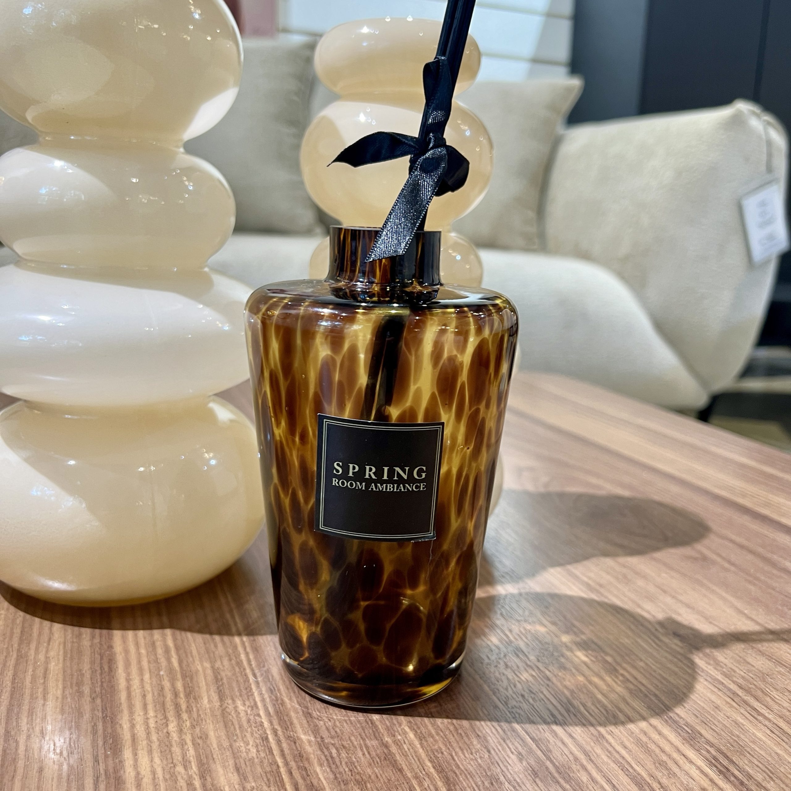 מפיץ ריח פרייבט קולקשן- 500ml באגרטל מנומר אמבר מפיץ ריח פרייבט קולקשן- 500ml באגרטל מנומר אמבר