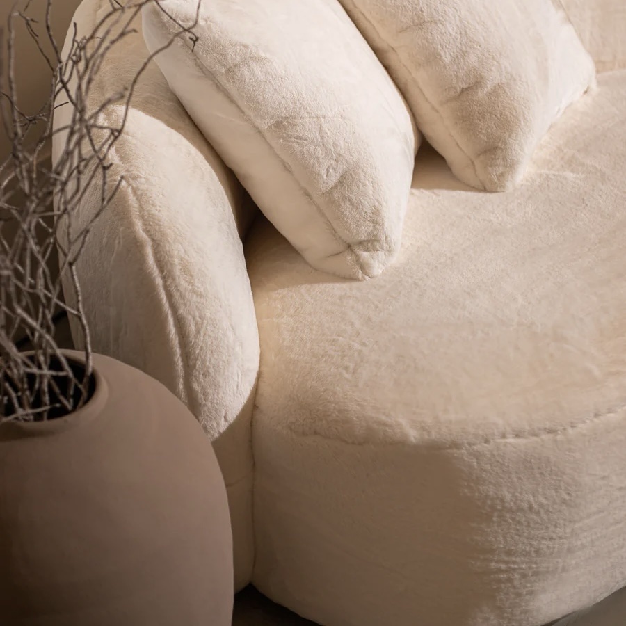 ספה מודרנית מעוגלת דגם סופיה וויט ספה מודרנית מעוגלת דגם סופיה וויט