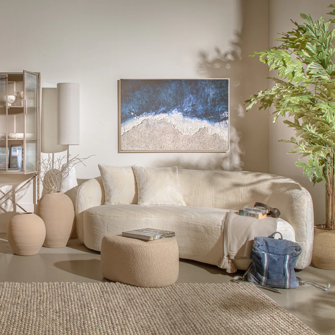 ספה מודרנית מעוגלת דגם סופיה וויט ספה מודרנית מעוגלת דגם סופיה וויט