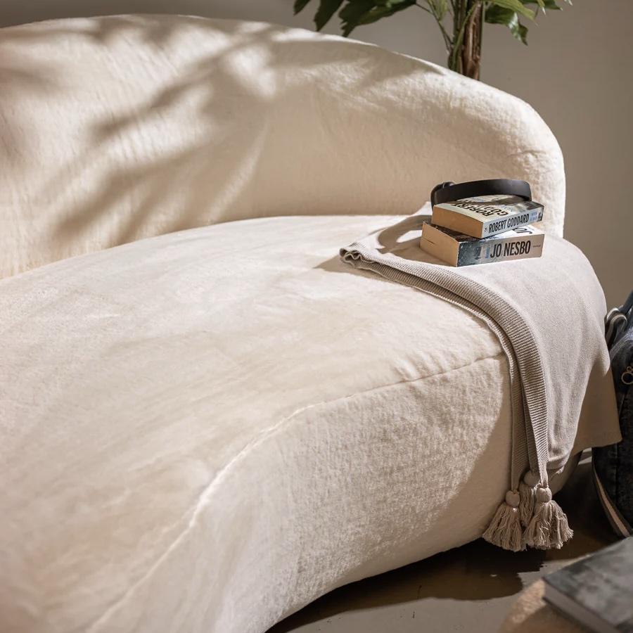 ספה מודרנית מעוגלת דגם סופיה וויט ספה מודרנית מעוגלת דגם סופיה וויט