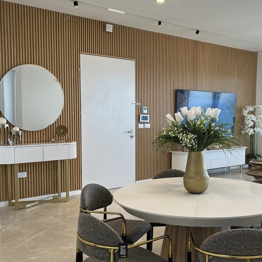 חיפוי קיר פסים פולימרי אלון כהה חיפוי קיר פסים פולימרי אלון כהה