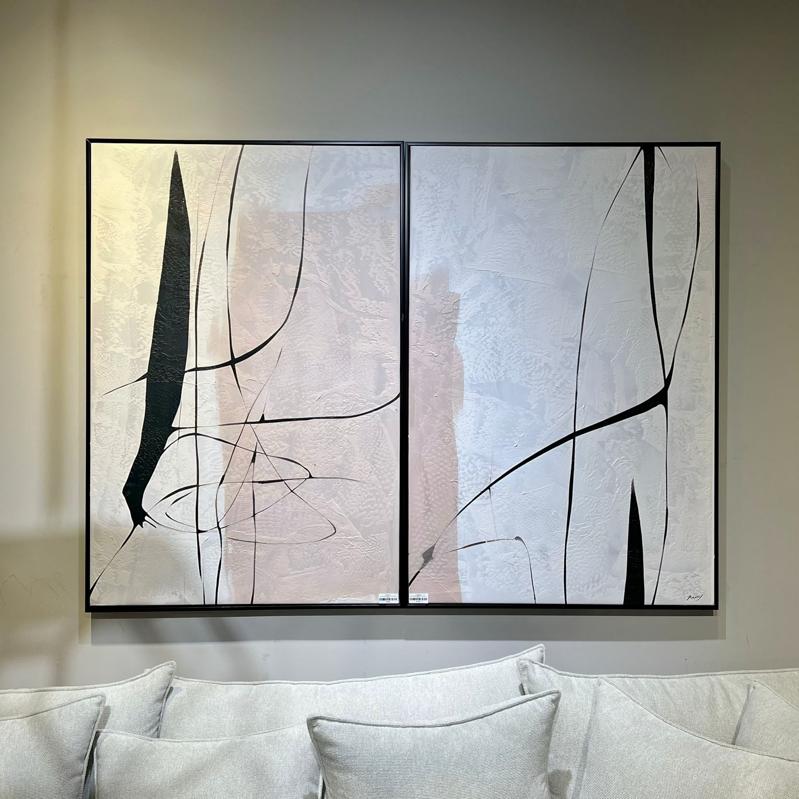 תמונה מופשטת גוונים שחור ורוד עבודת יד בשילוב מסגרת תמונה מופשטת גוונים שחור ורוד עבודת יד בשילוב מסגרת