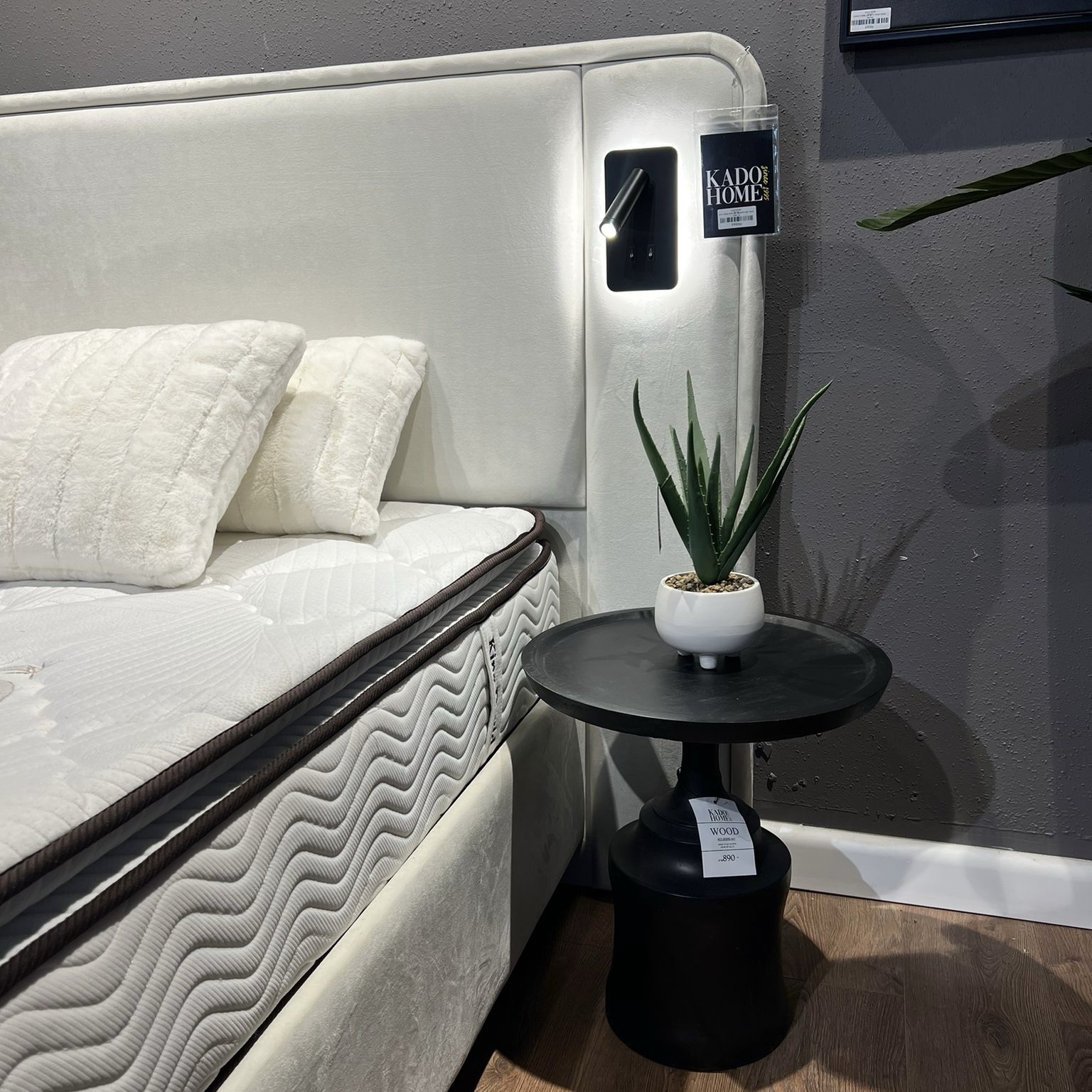 מיטה זוגית עם תאורה דגם יהלום מיטה זוגית עם תאורה דגם יהלום