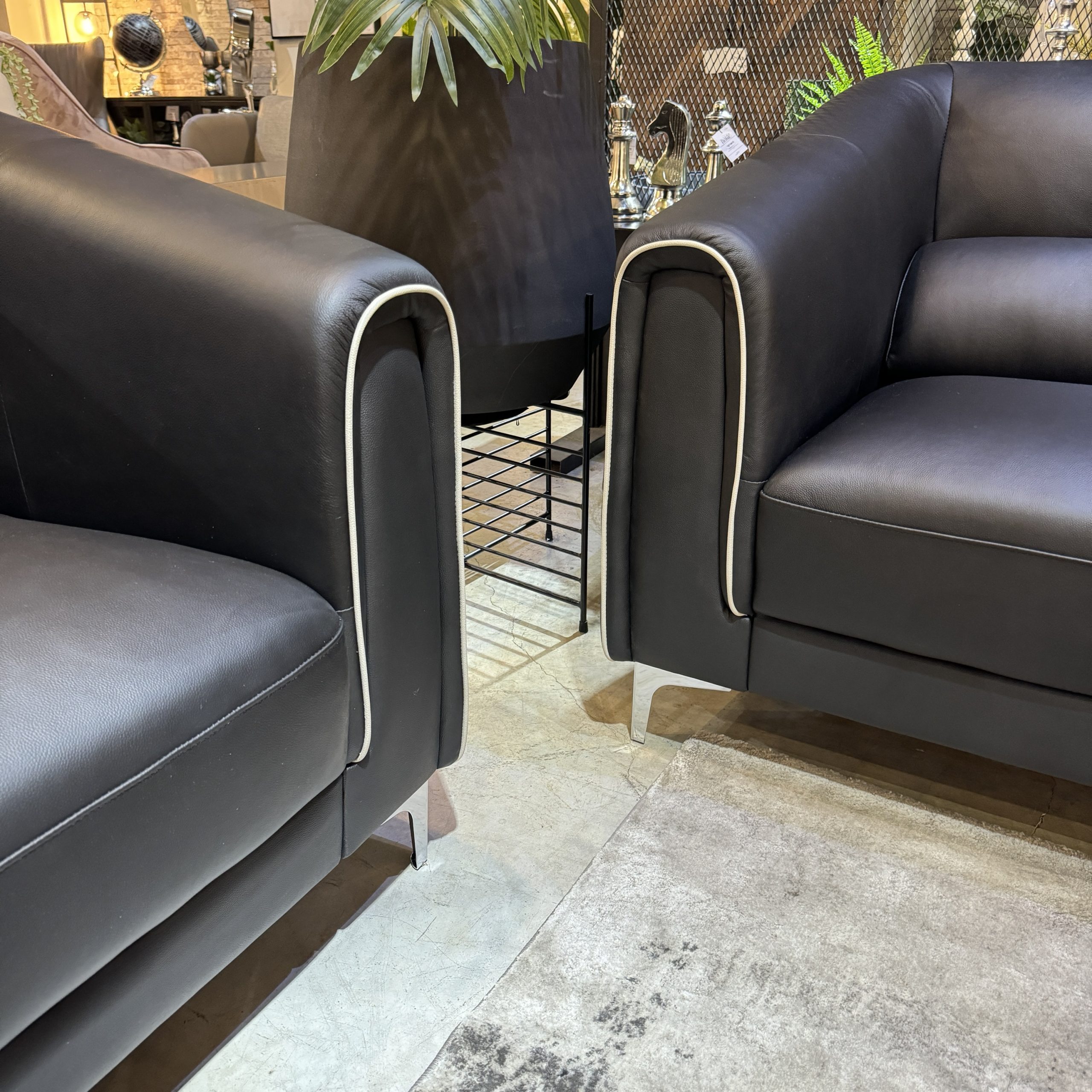 סט ספה עור אמיתי שחור 2+3 דגם אליס סט ספה עור אמיתי שחור 2+3 דגם אליס