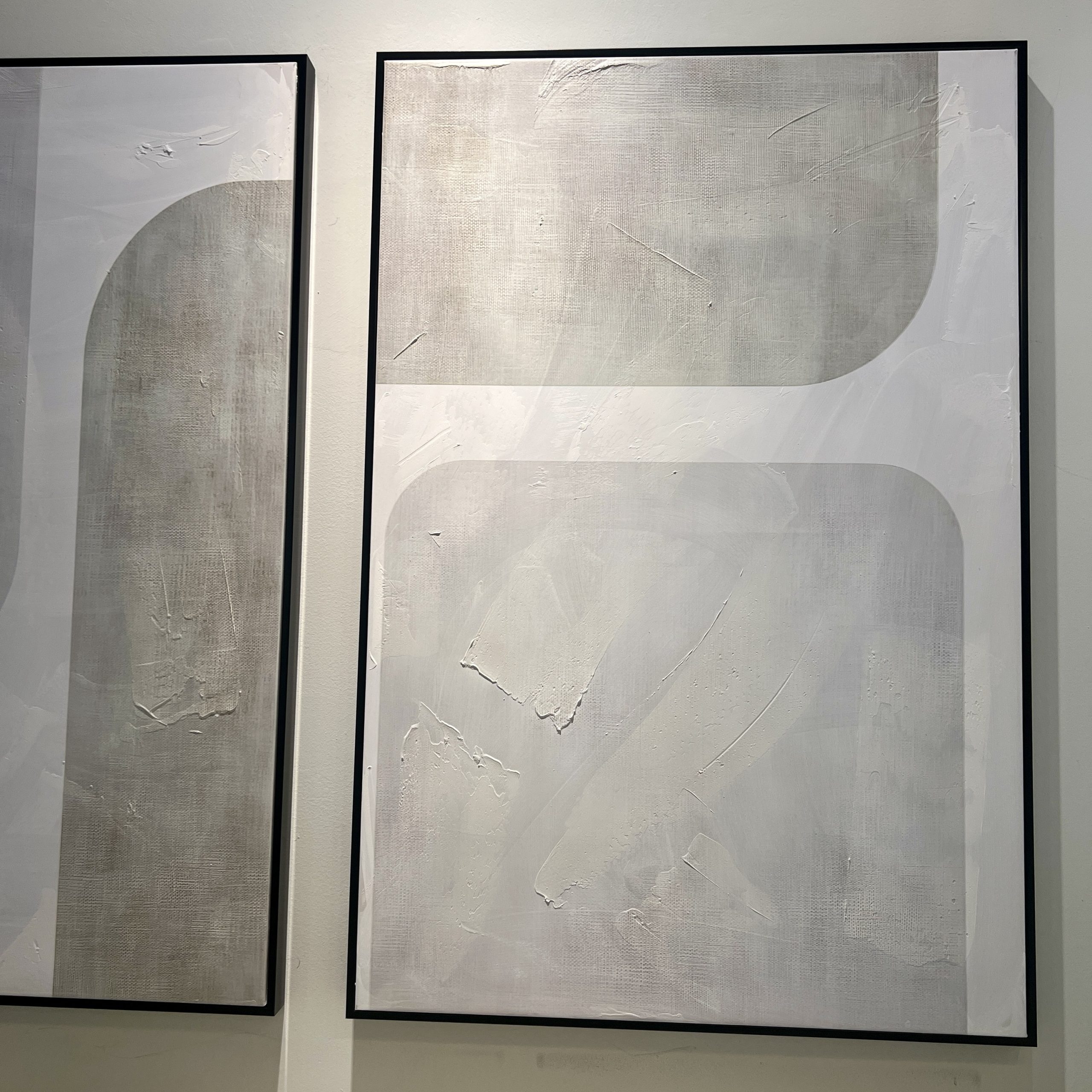 תמונה אבסטרקט אפורים עבודת יד בשילוב מסגרת תמונה אבסטרקט אפורים עבודת יד בשילוב מסגרת