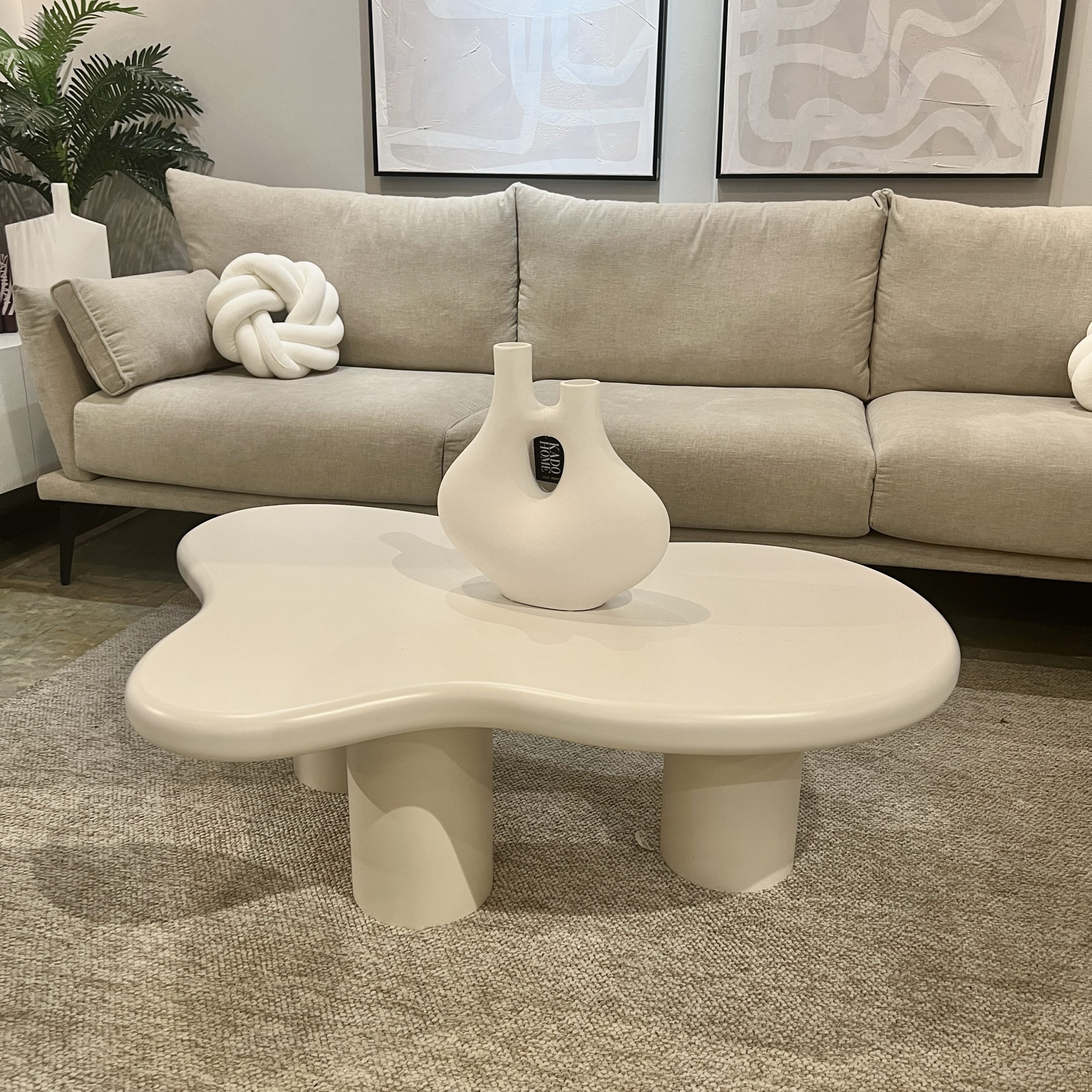 שולחן סלון שמנת דגם אמורפי