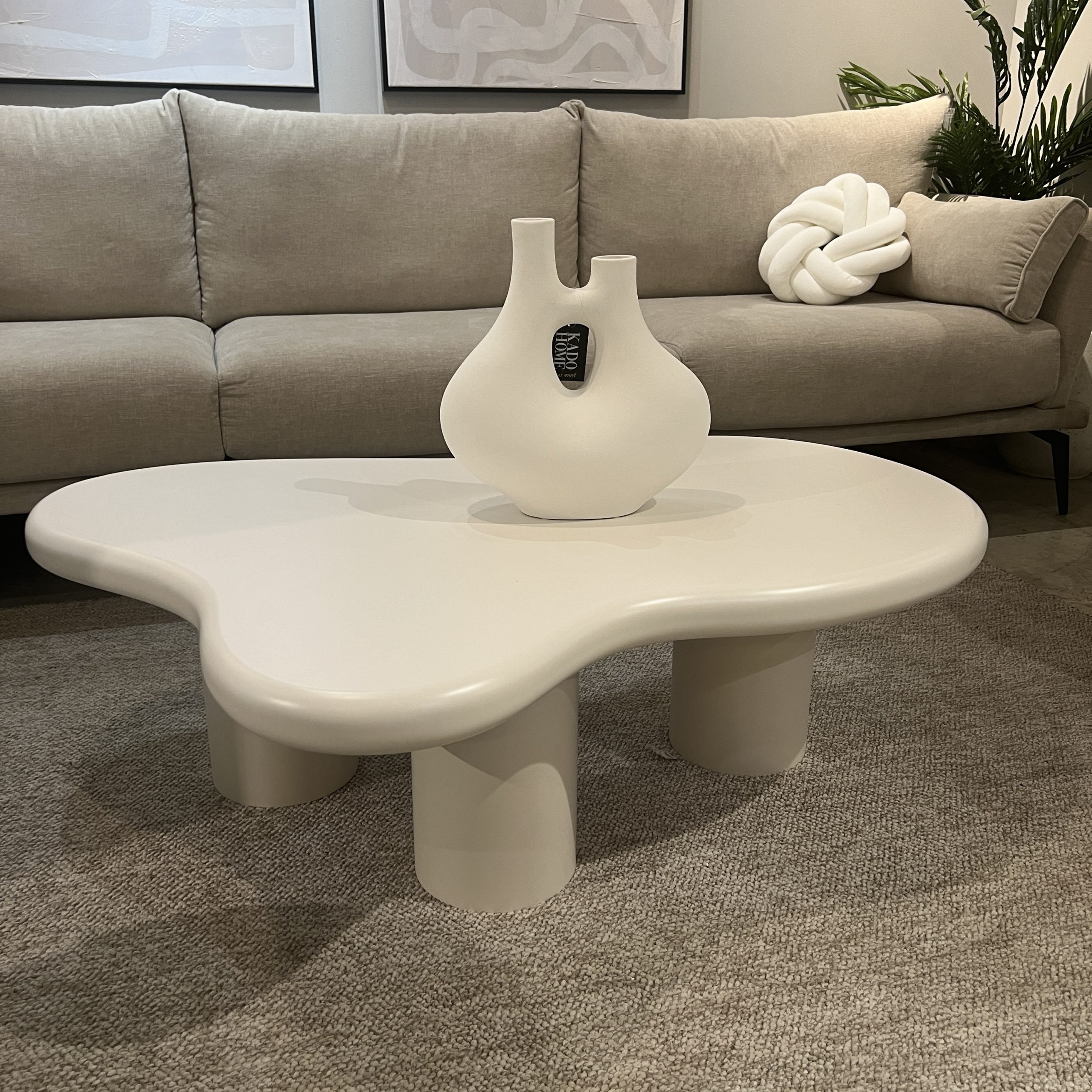 שולחן סלון שמנת דגם אמורפי