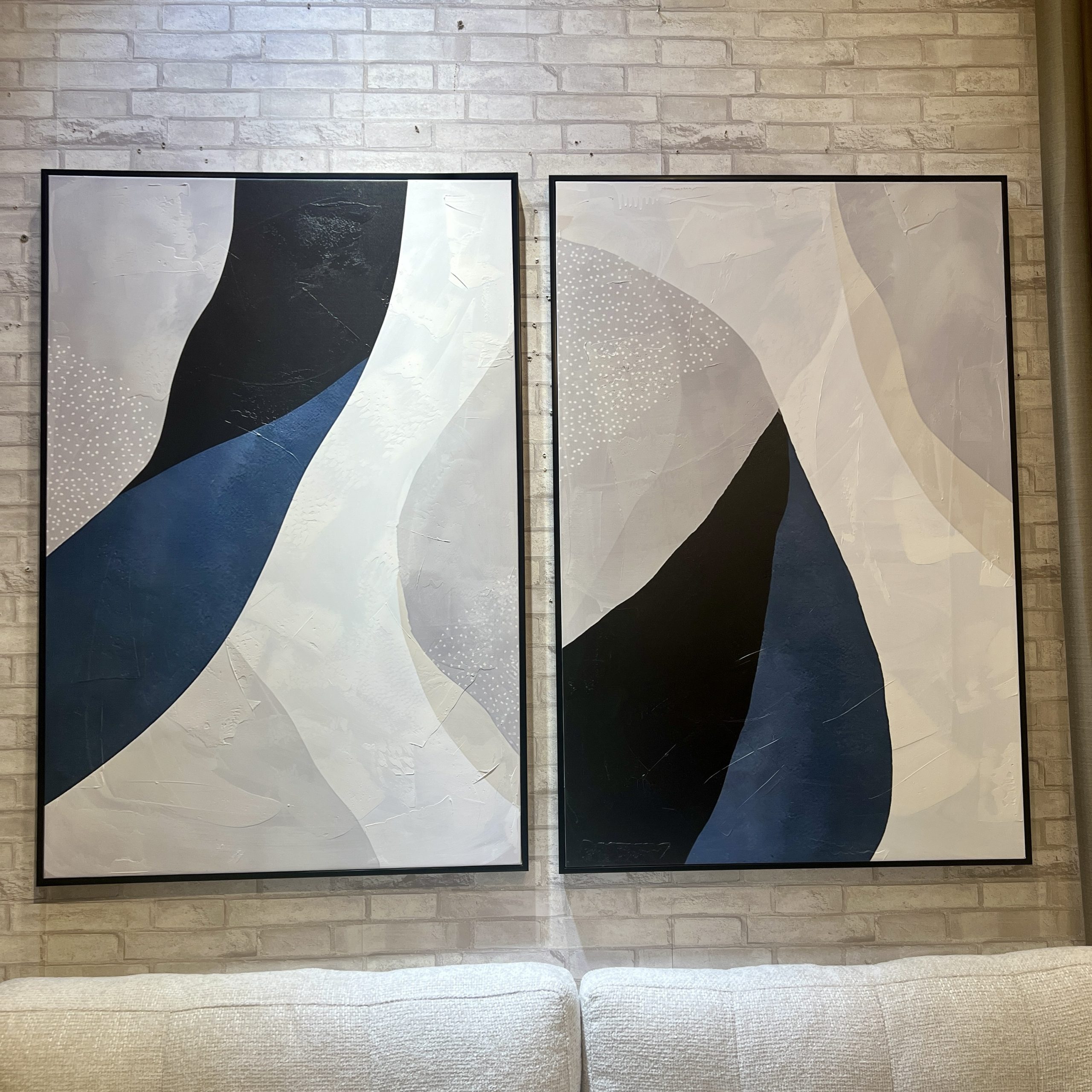 תמונה אבסטרקטית גוונים אפור וכחול עבודת יד בשילוב מסגרת תמונה אבסטרקטית גוונים אפור וכחול עבודת יד בשילוב מסגרת