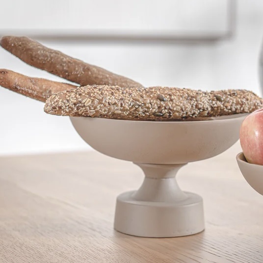 קערה על רגל אלו שיק בז