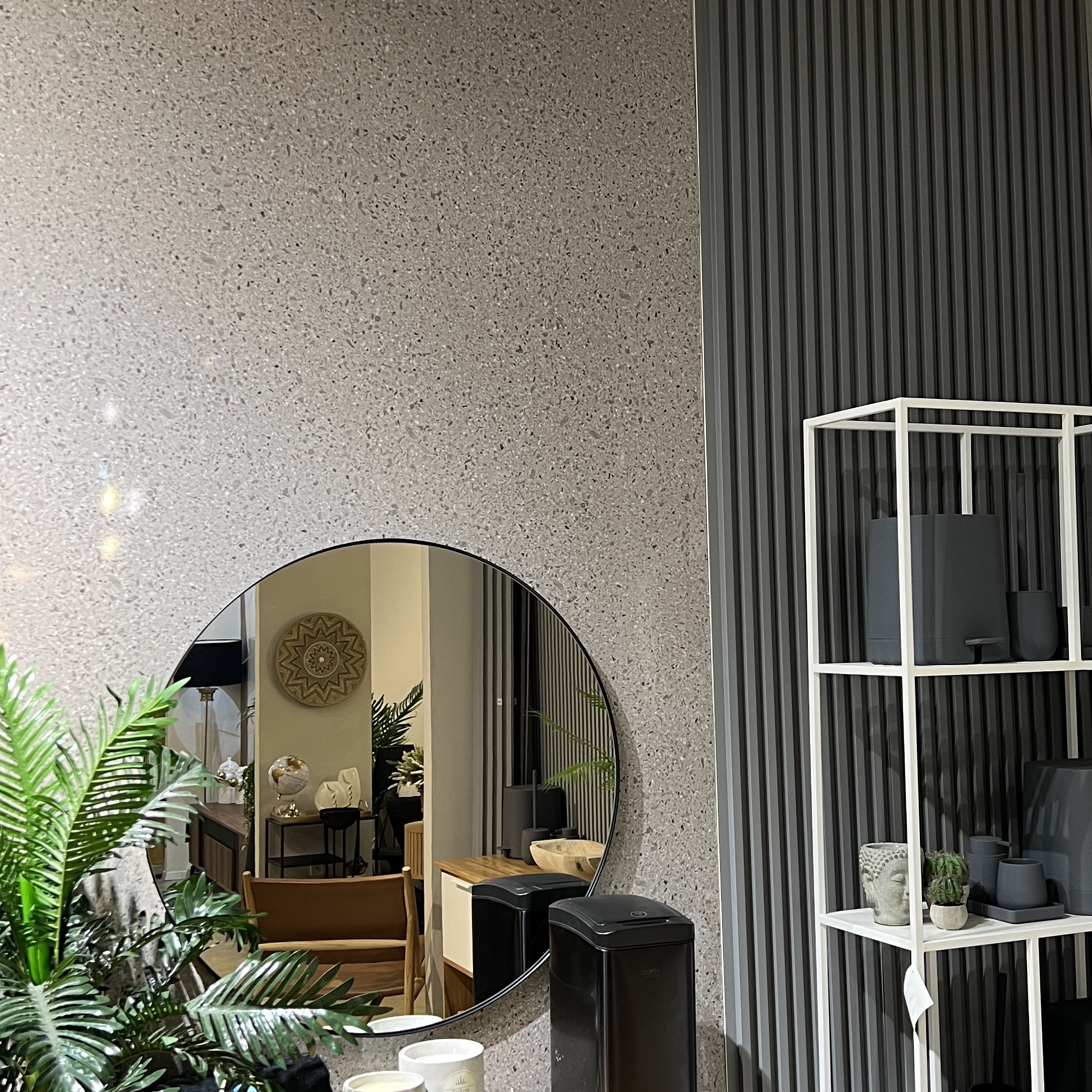 חיפוי קיר טרצו אפור נקודות רחב 120/290 במבצע מטורף!! חיפוי קיר טרצו אפור נקודות רחב 120/290 במבצע מטורף!!