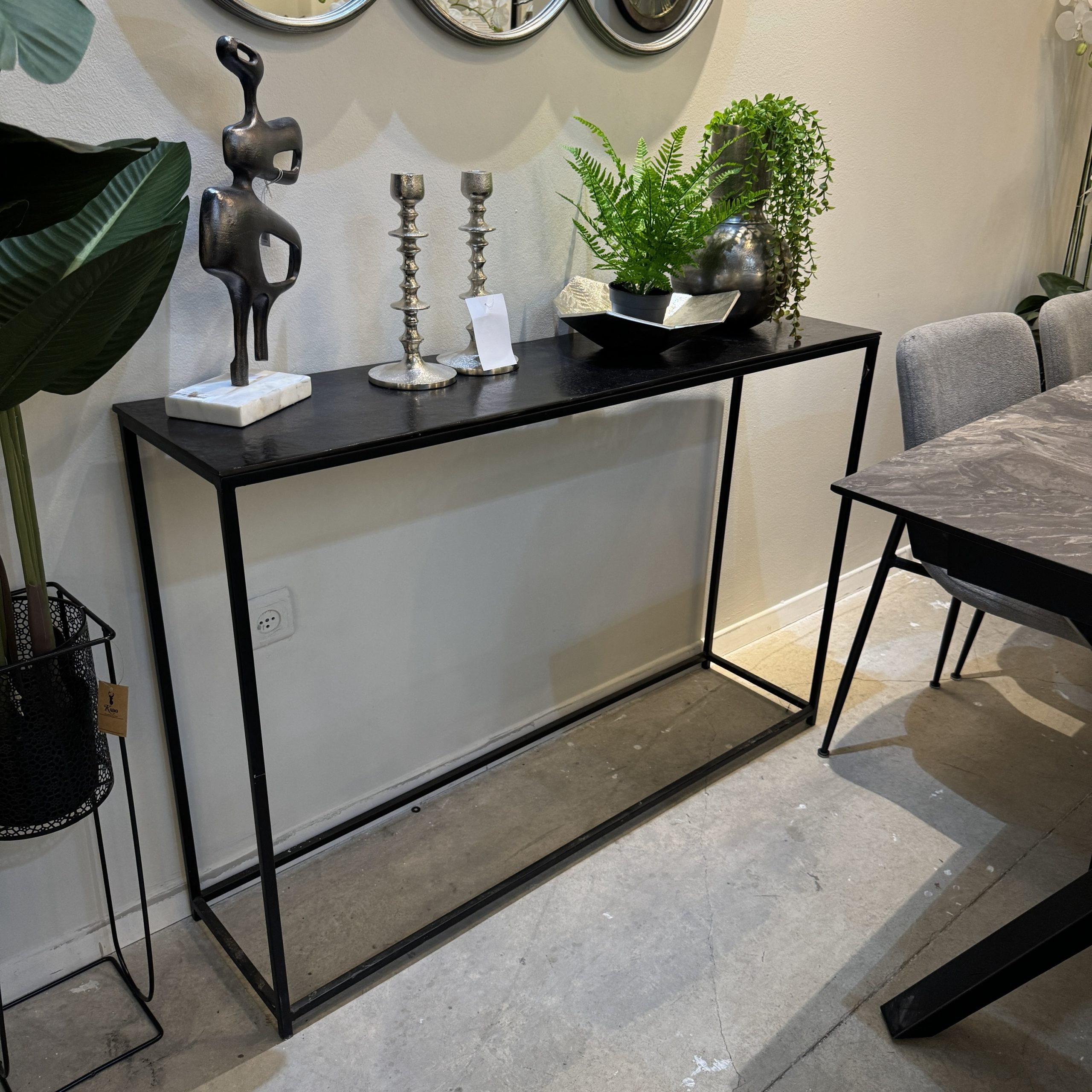 קונסולה לבית דגם ולנסיה קונסולה לבית דגם ולנסיה