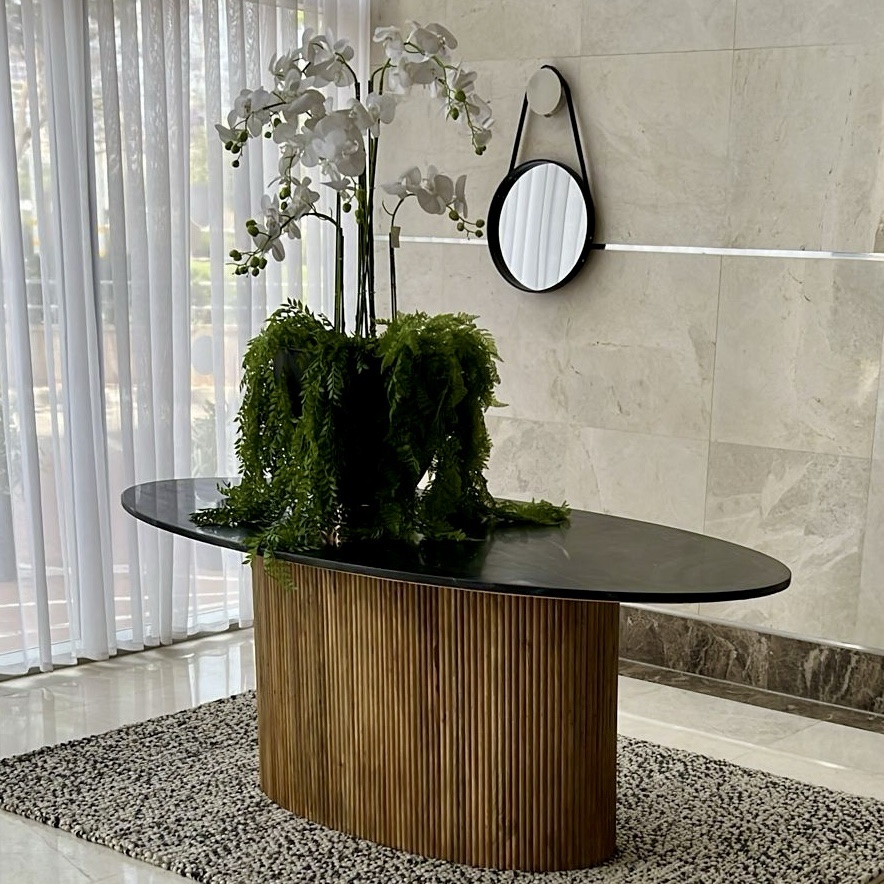 שולחן אוכל אובאלי טופ שחור שולחן אוכל אובאלי טופ שחור