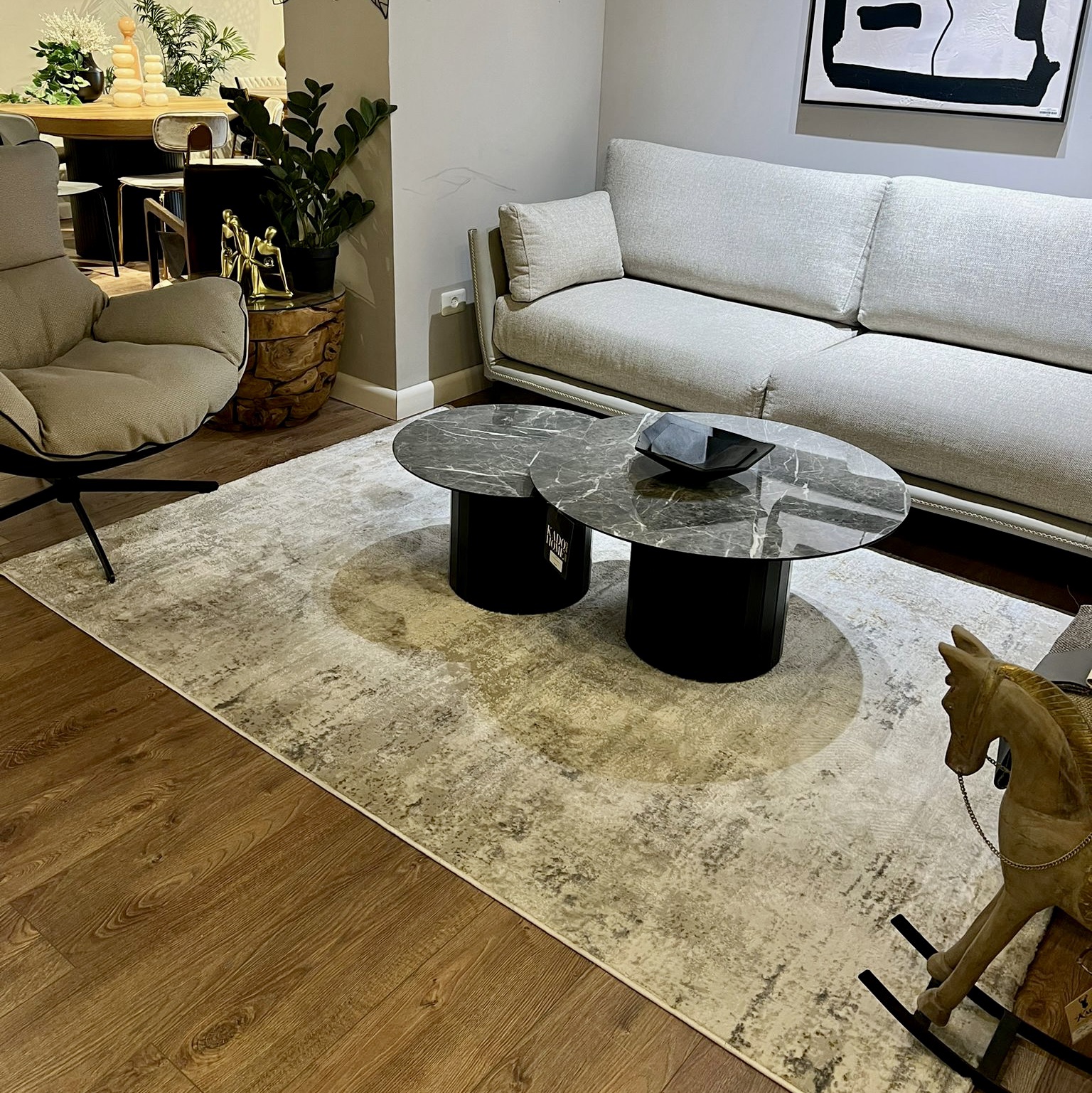 שטיח יוקרה קרם אפור מעונן דגם אודסה שטיח יוקרה קרם אפור מעונן דגם אודסה