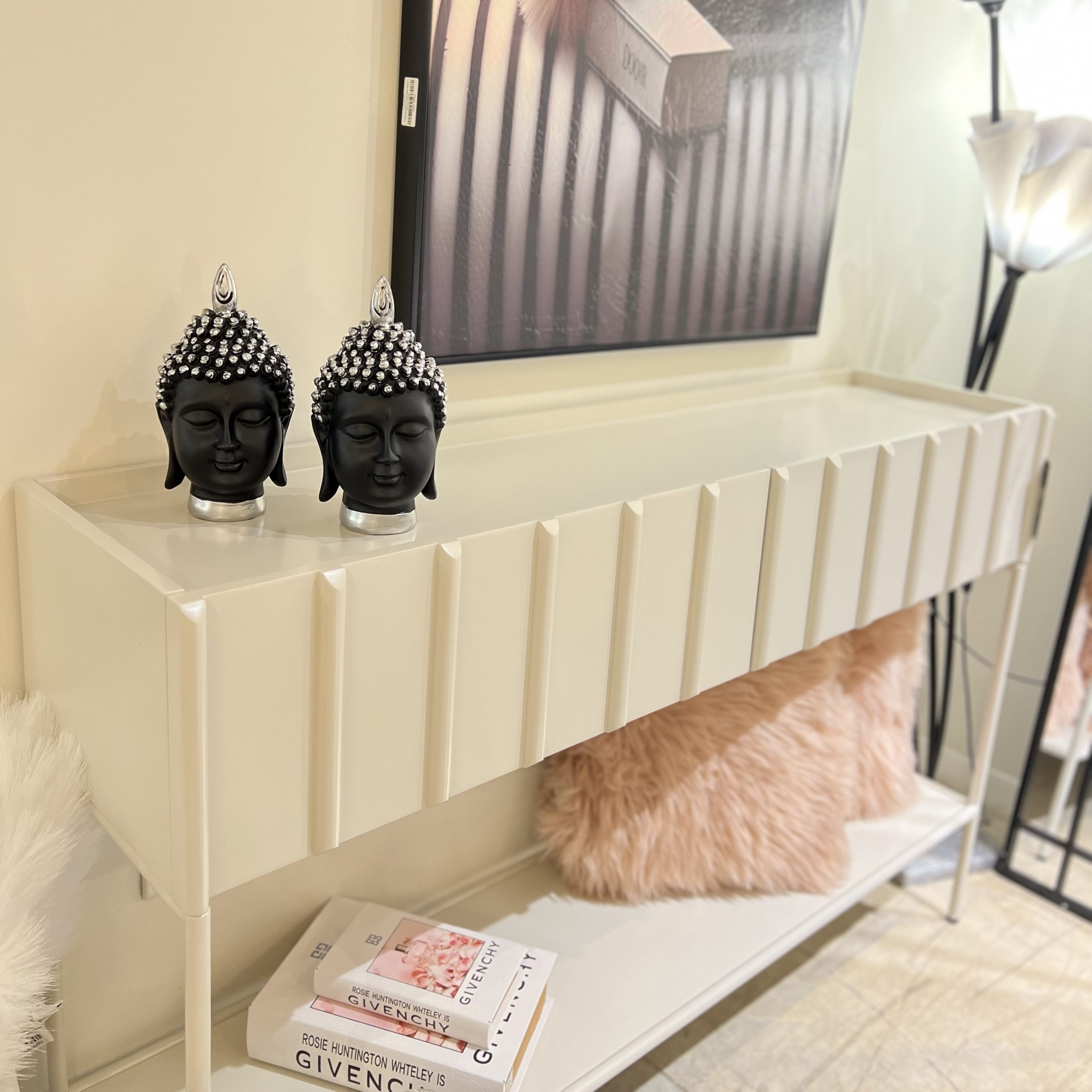 פסל ראש בודהה שחור פסל ראש בודהה שחור