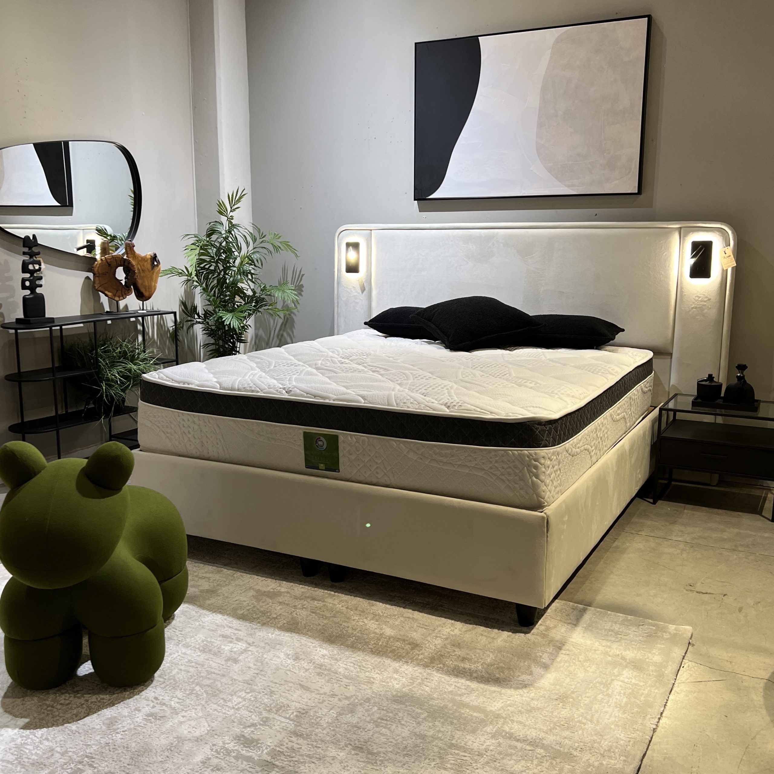 מיטה זוגית עם תאורה דגם יהלום מיטה זוגית עם תאורה דגם יהלום