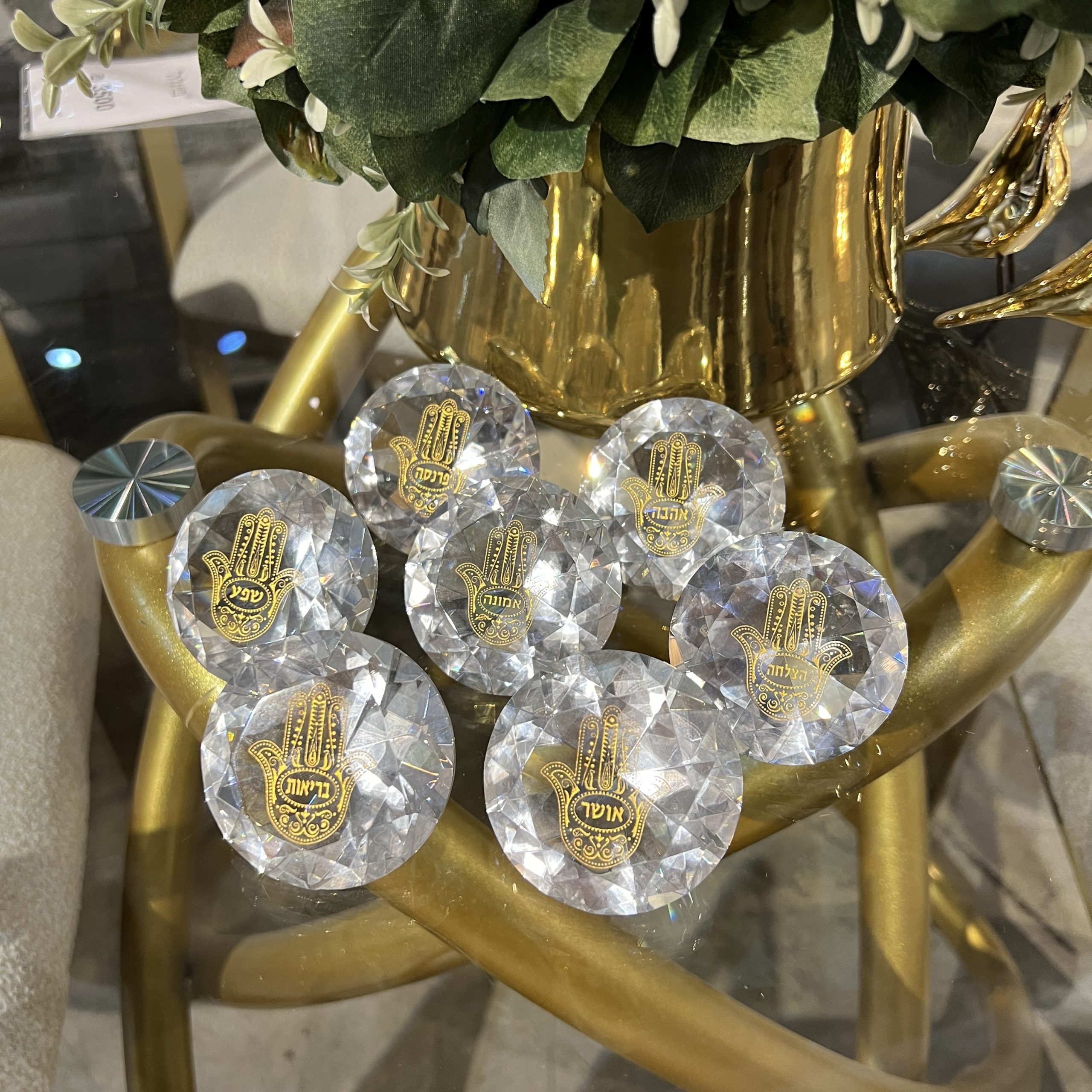 אבן קריסטל כיתוב גדולה דגם איקו אבן קריסטל כיתוב גדולה דגם איקו