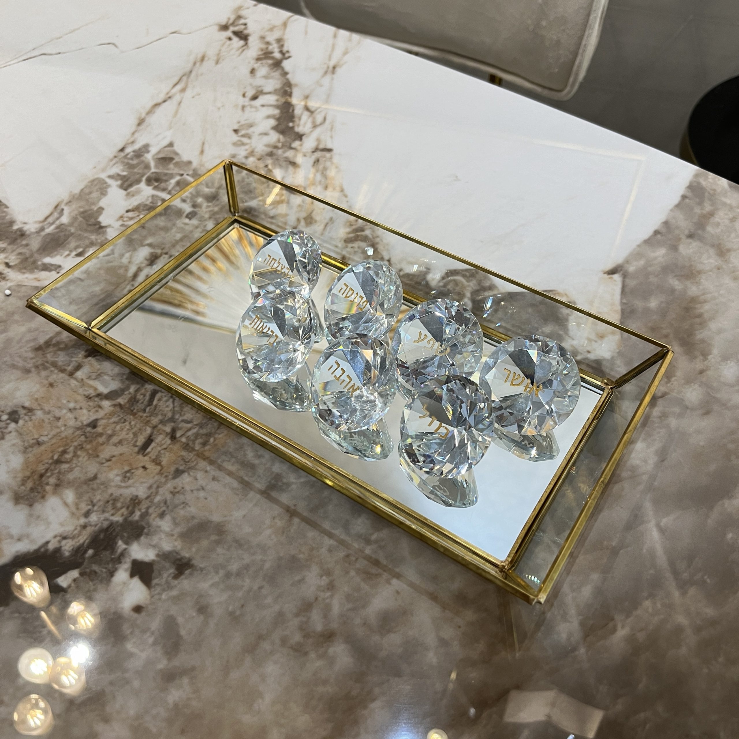 אבן קריסטל כיתוב קטן דגם איקו אבן קריסטל כיתוב קטן דגם איקו