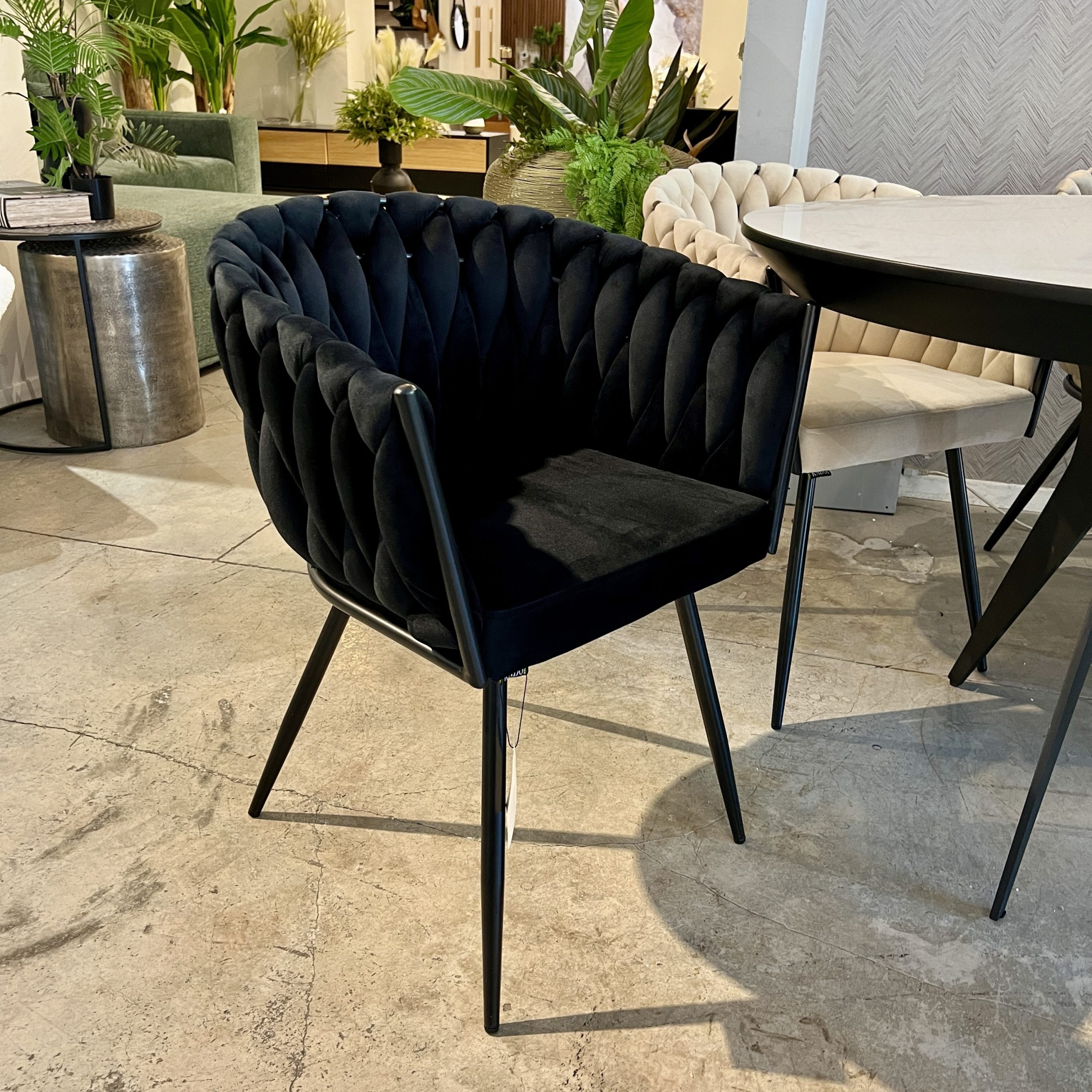 כיסא מעוצב יוקרתי שחור דגם מורין