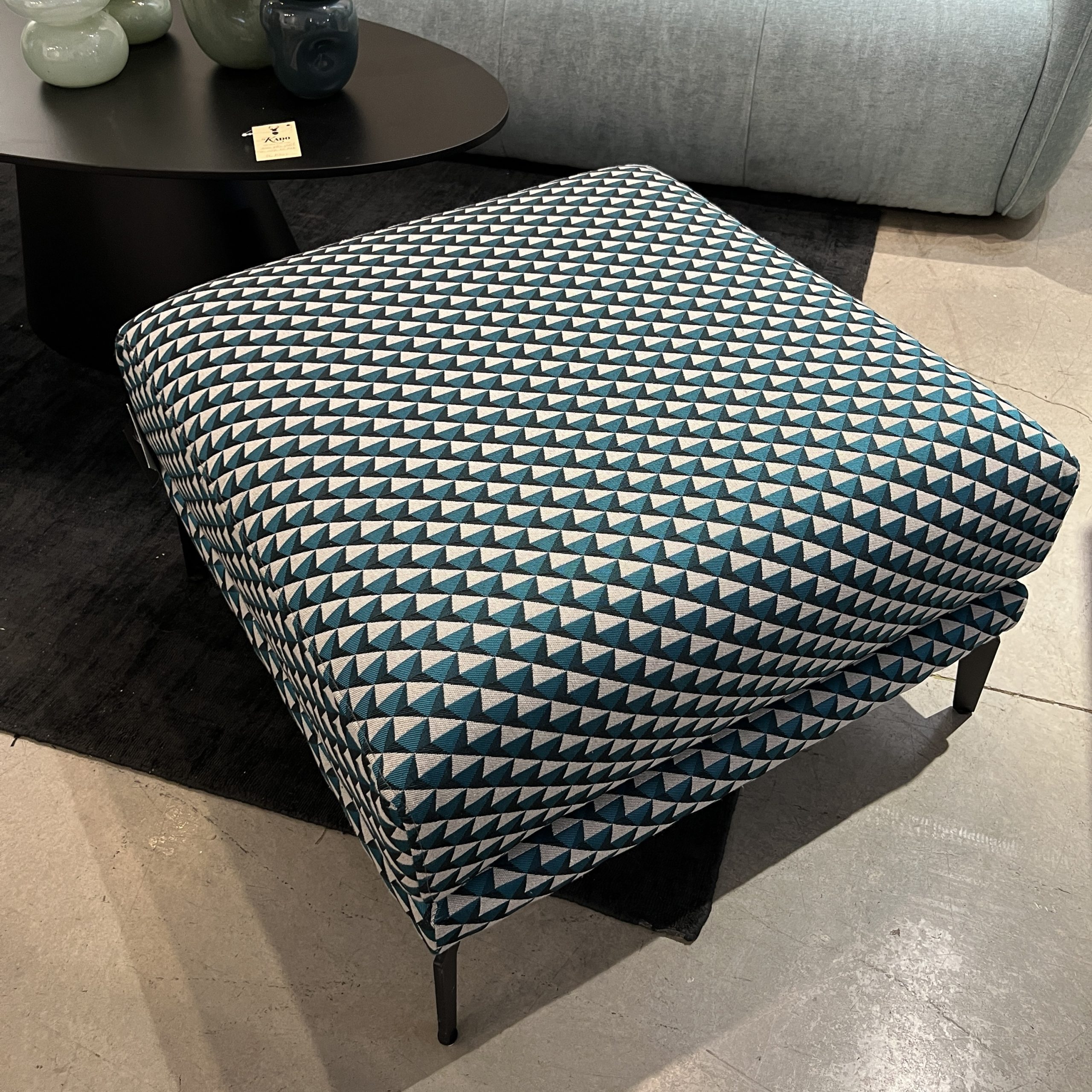 הדום מרובע 70/70 בד טורקיז מקושקש