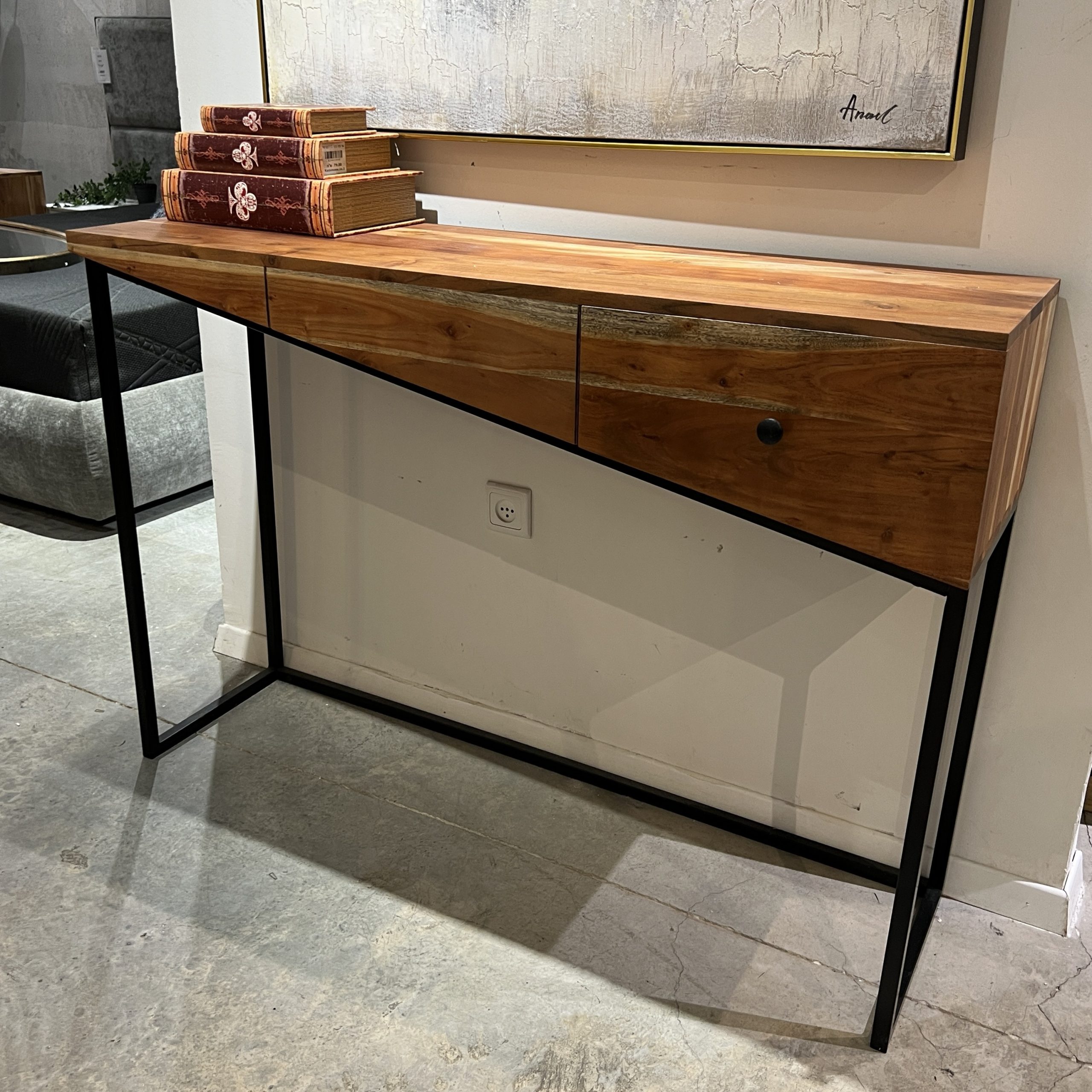 קונסולה עץ שיטה דגם אילוזי