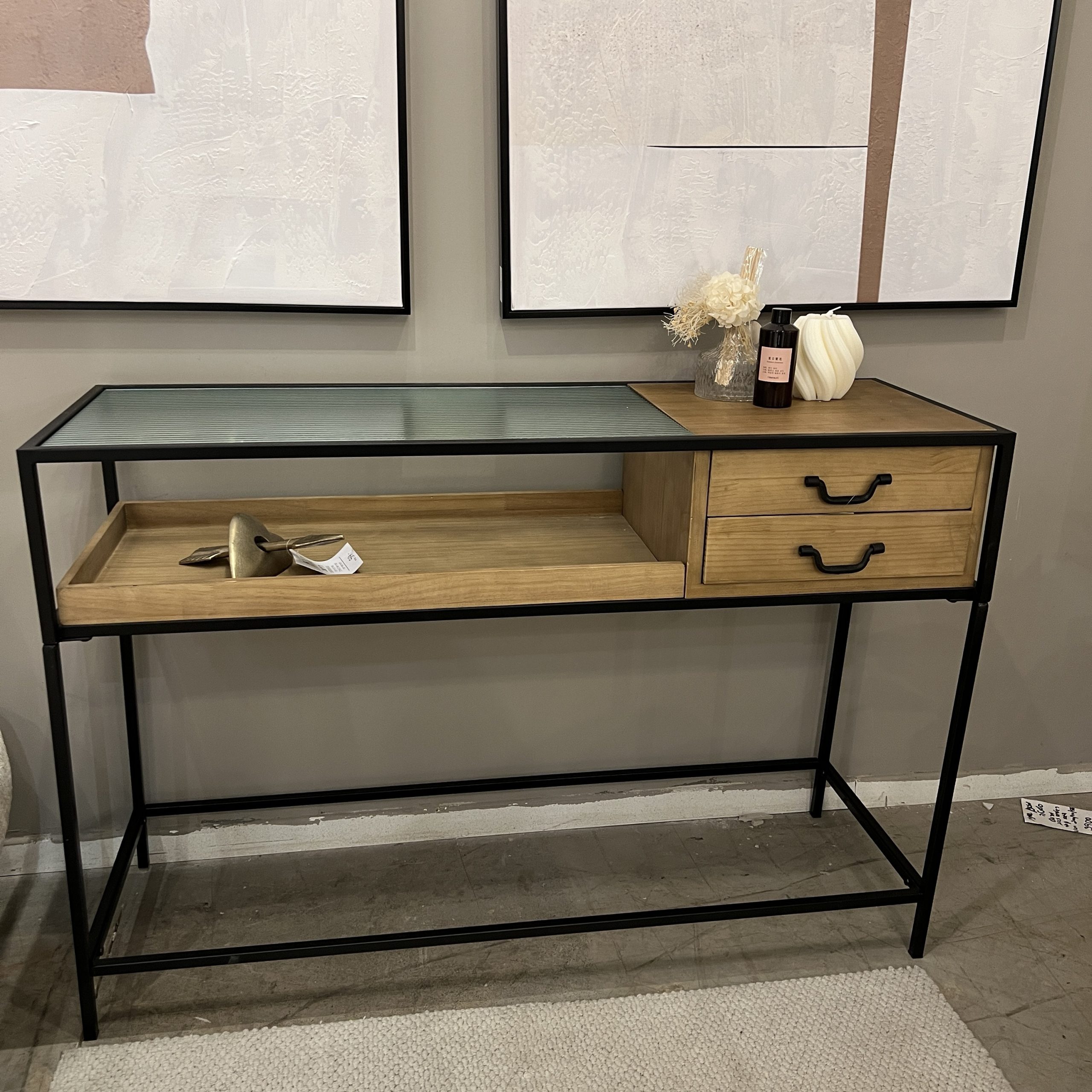 קונסולה עץ אלון בשילוב מגירות זכוכית וברזל שחור