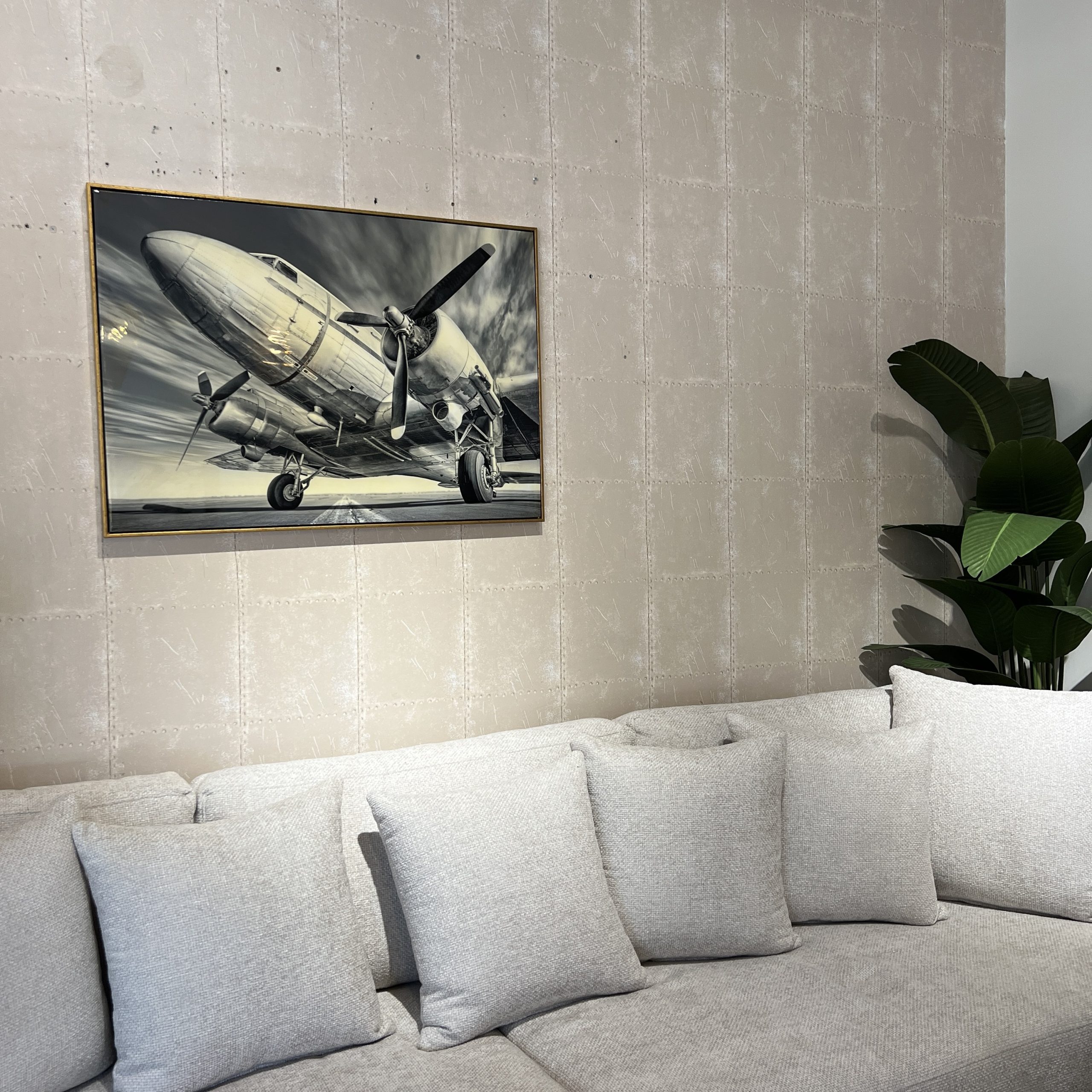 תמונה מטוס מבריקה מסגרת זהב 70/100 דגם איקו תמונה מטוס מבריקה מסגרת זהב 70/100 דגם איקו